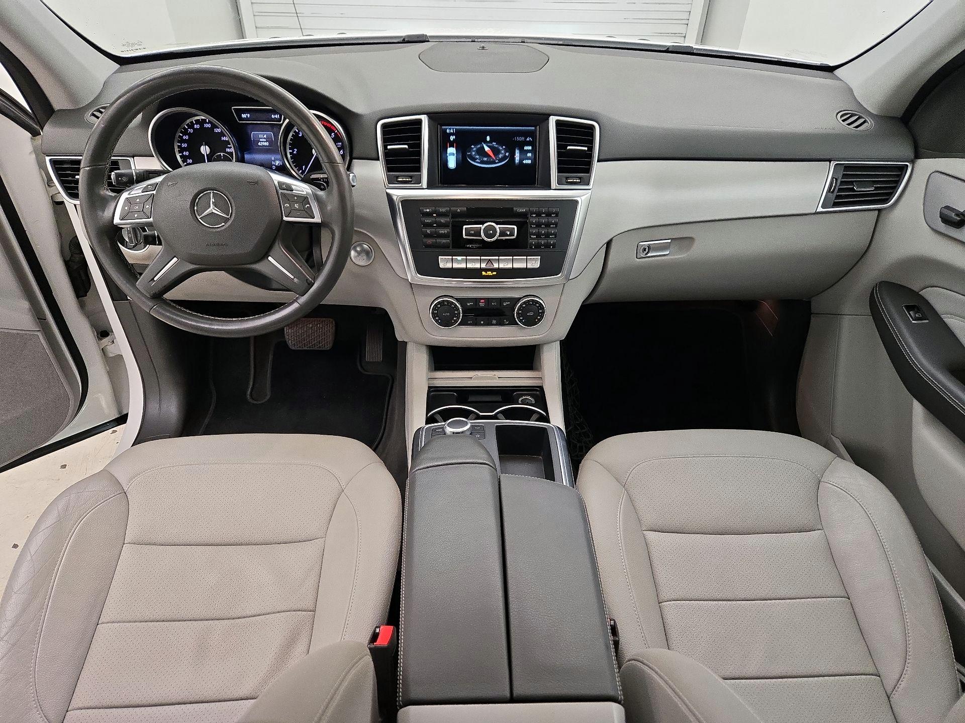 Thumbnail: 2015 Mercedes-Benz M-Class - 9