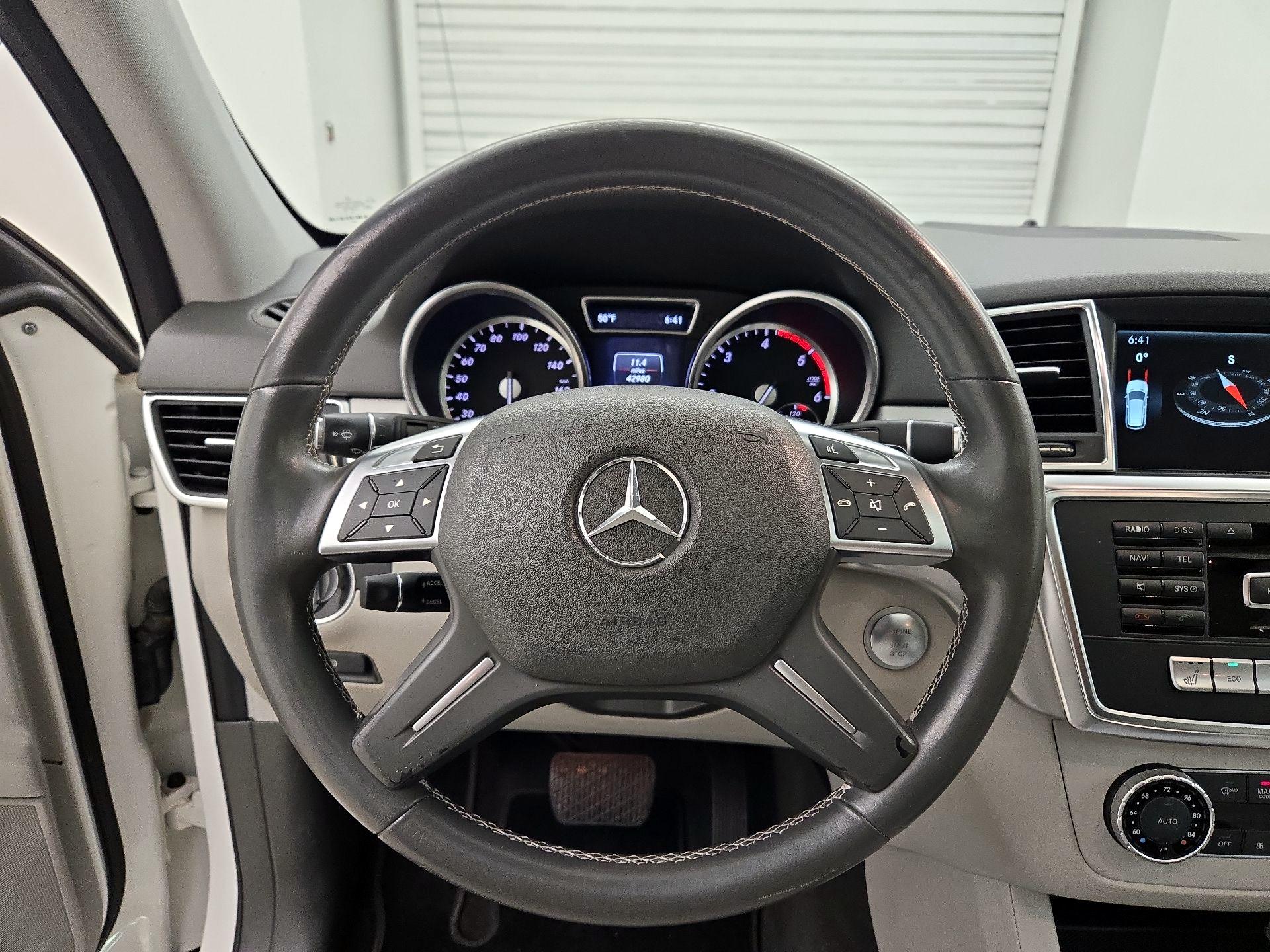 Thumbnail: 2015 Mercedes-Benz M-Class - 10