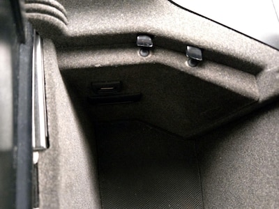 USB/AUX Ports
