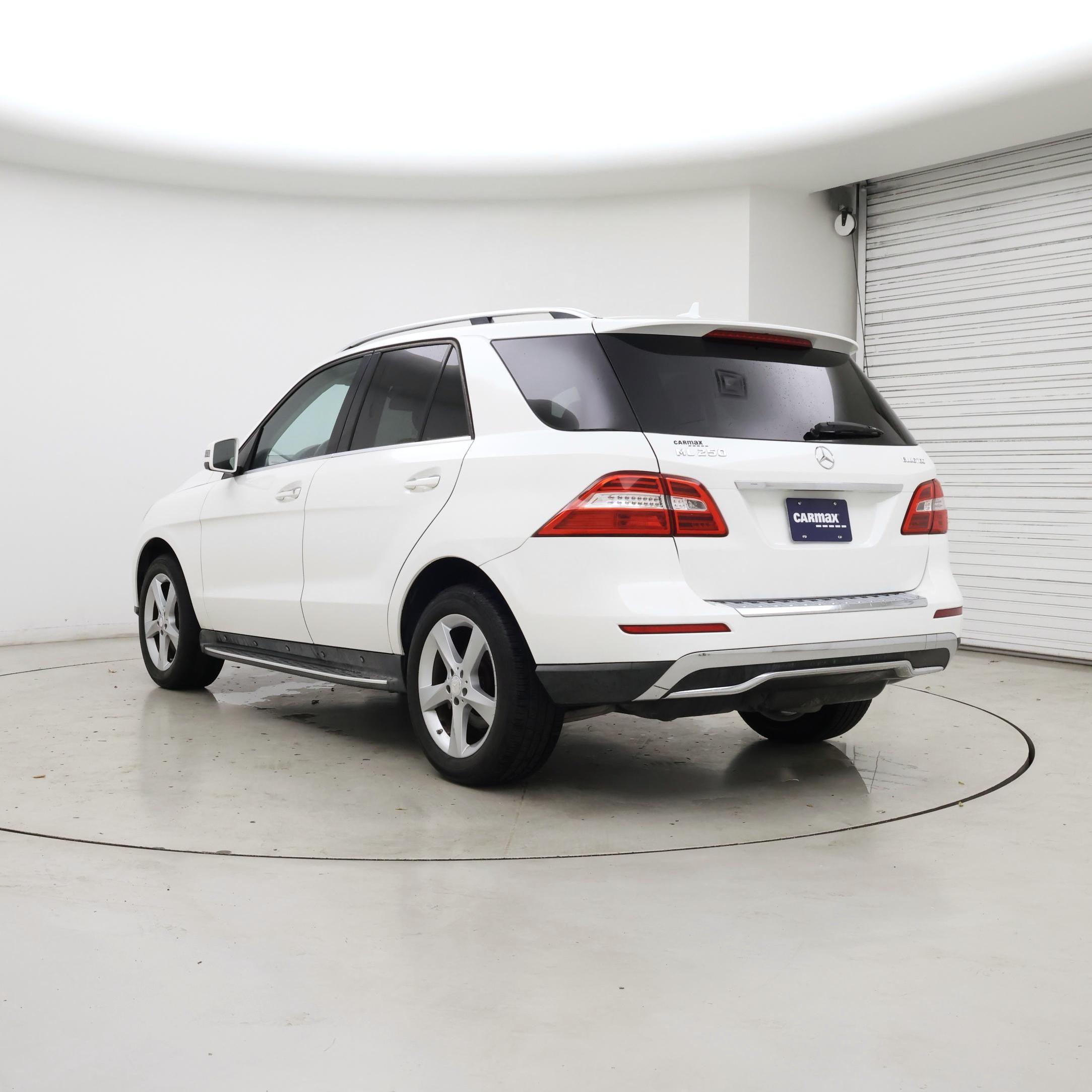 Thumbnail: 2015 Mercedes-Benz M-Class - 2