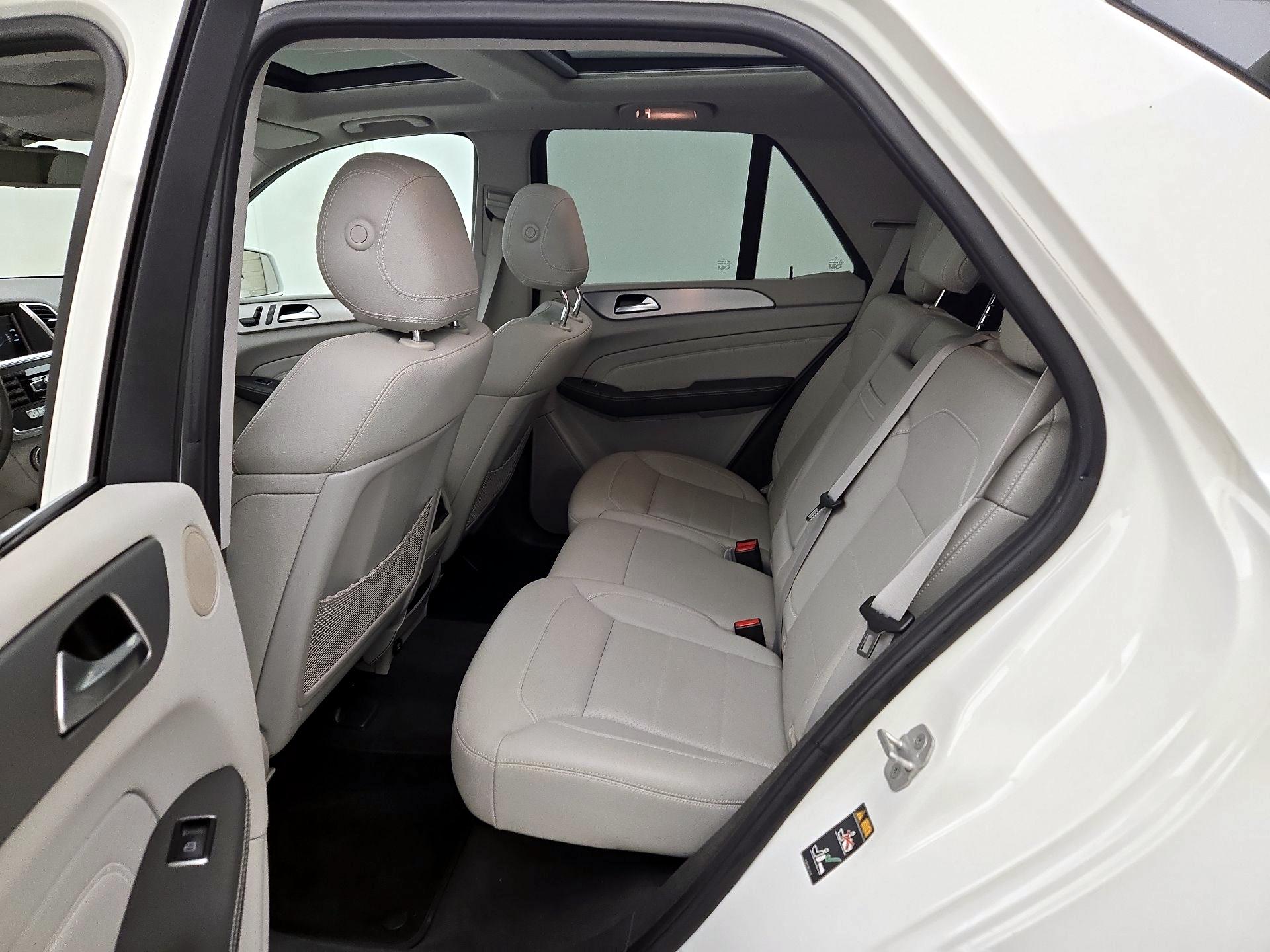 Thumbnail: 2015 Mercedes-Benz M-Class - 20