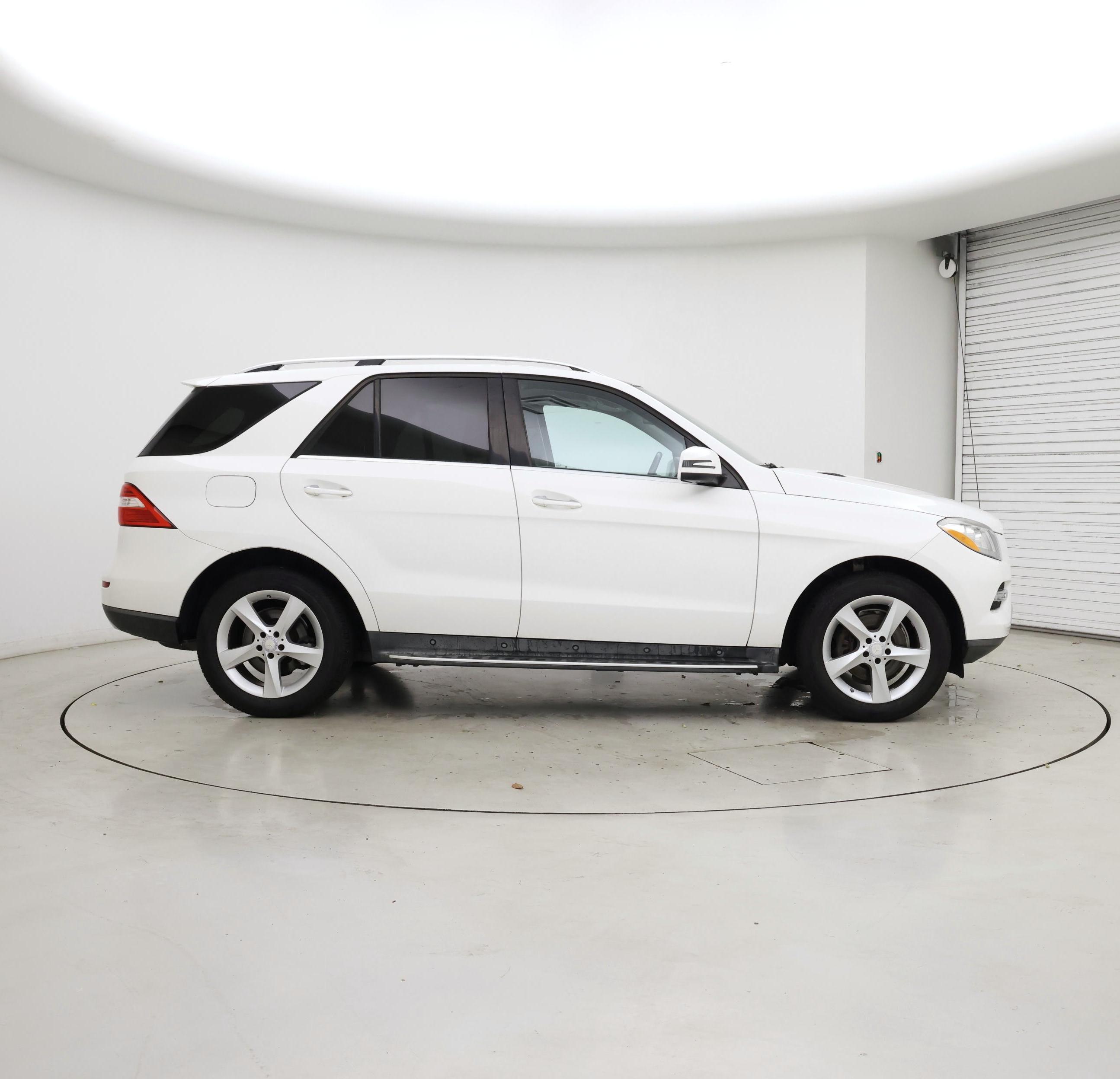 Thumbnail: 2015 Mercedes-Benz M-Class - 7