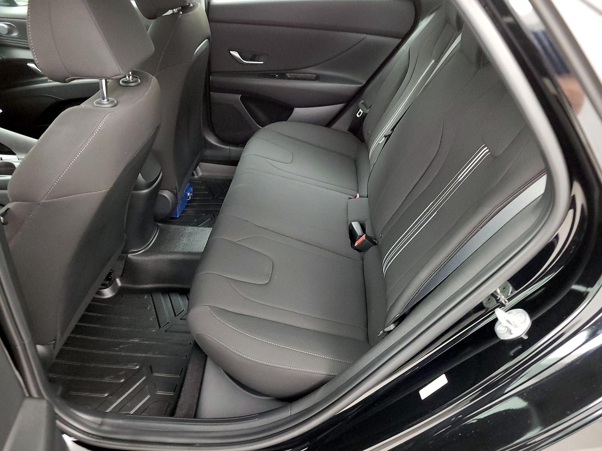 Thumbnail: 2023 Hyundai Elantra - 20