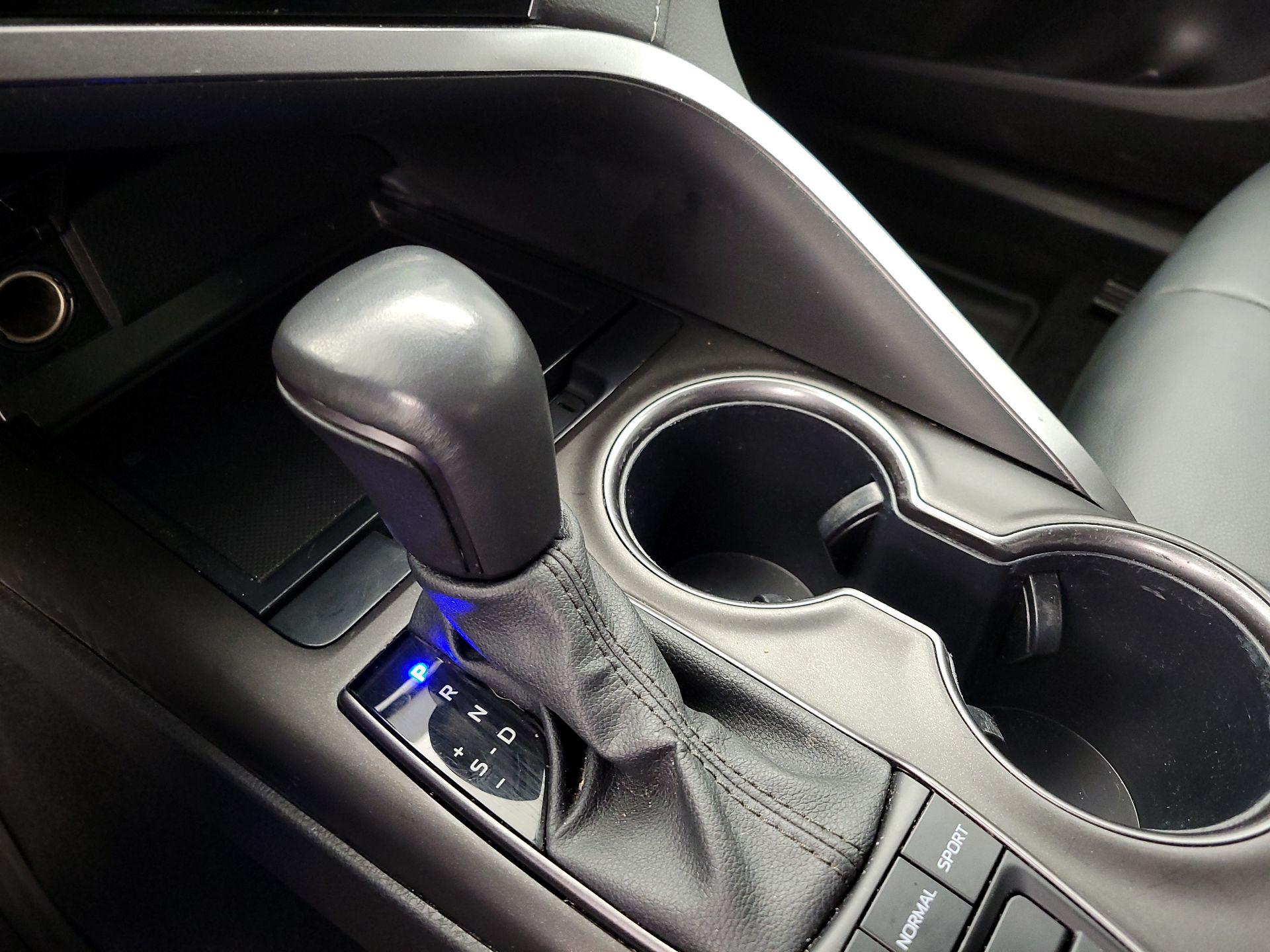 Thumbnail: 2024 Toyota Camry - 17