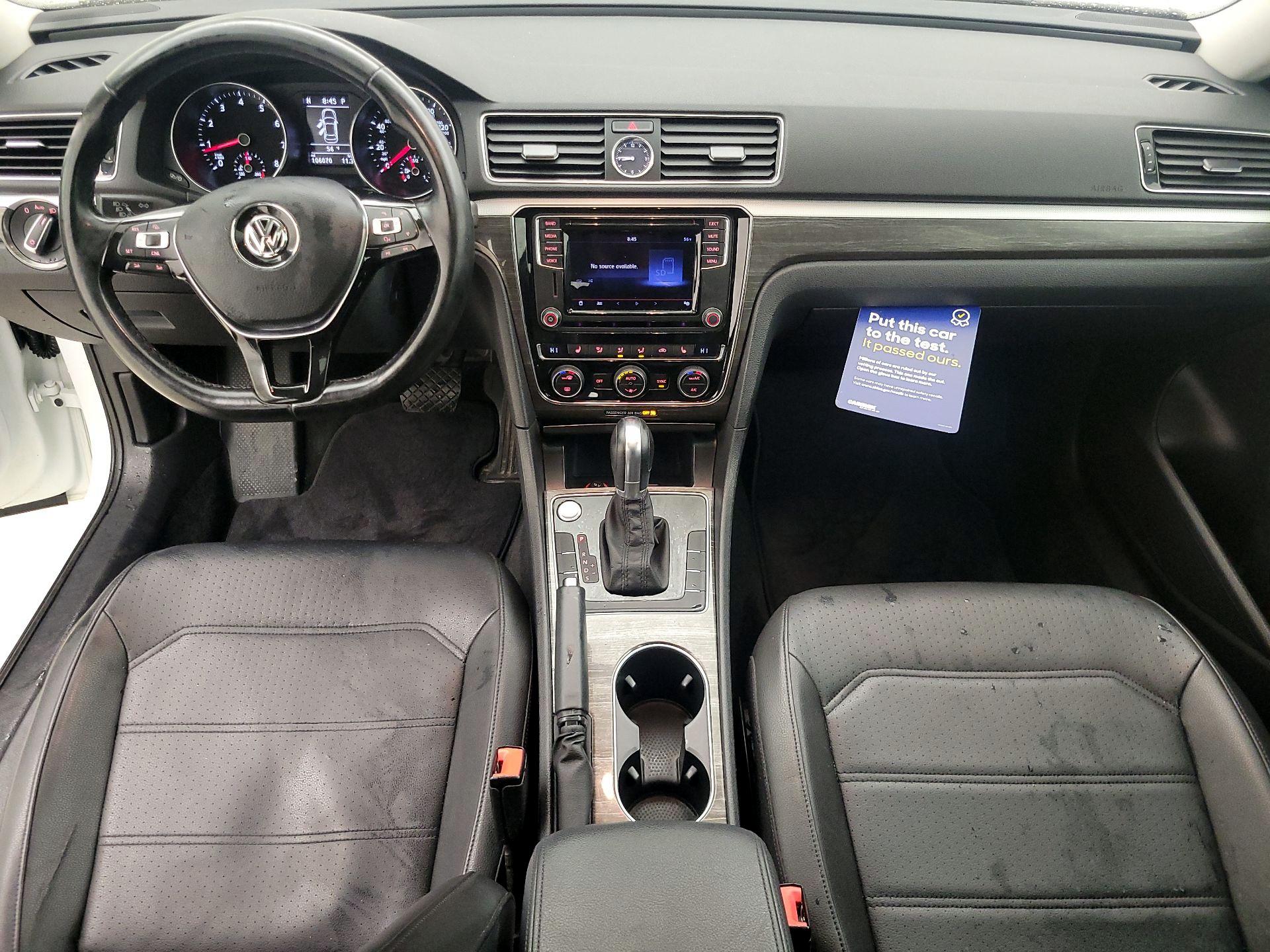 Thumbnail: 2017 Volkswagen Passat - 9