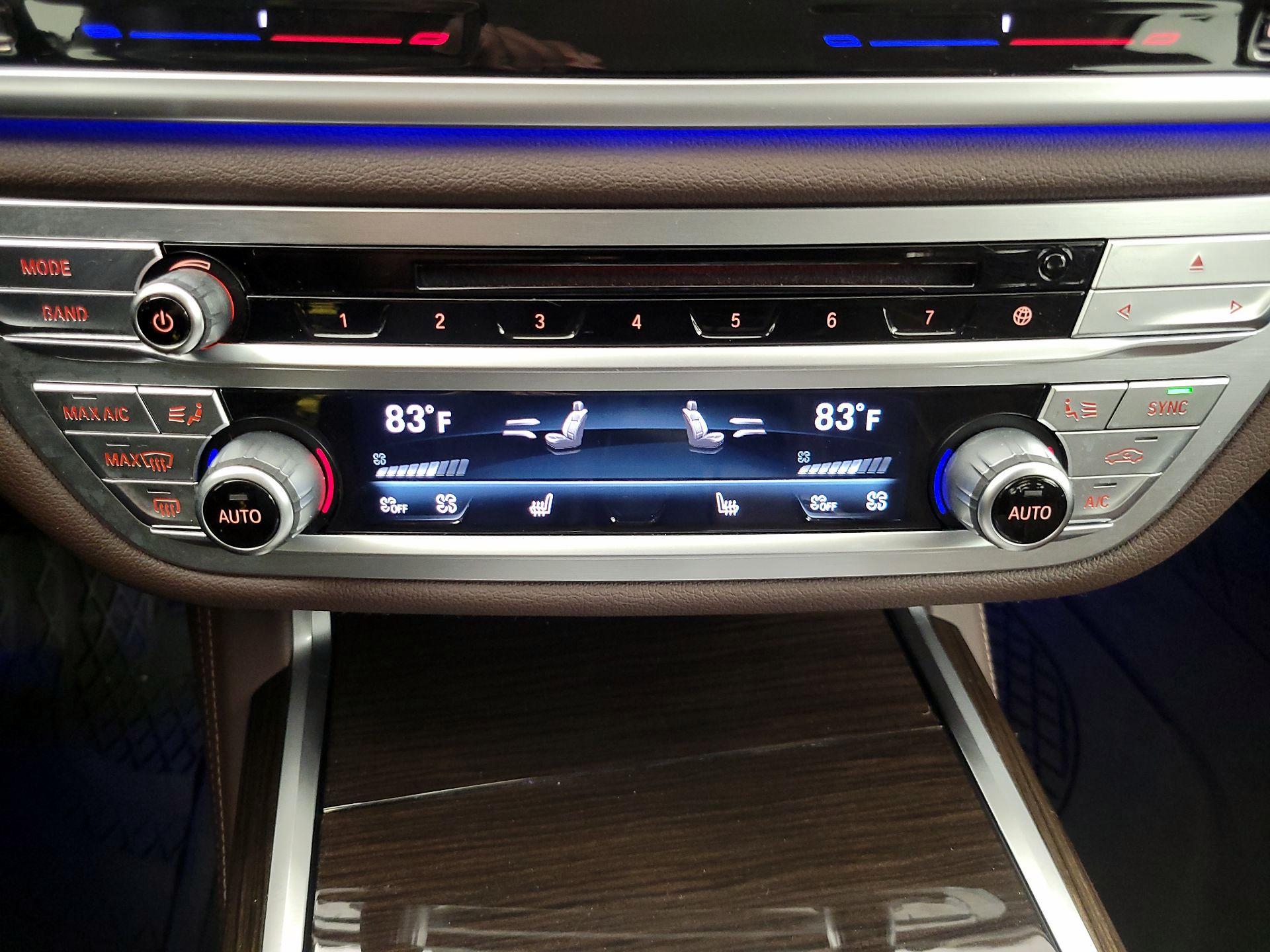 Thumbnail: 2020 BMW 7 Series - 17