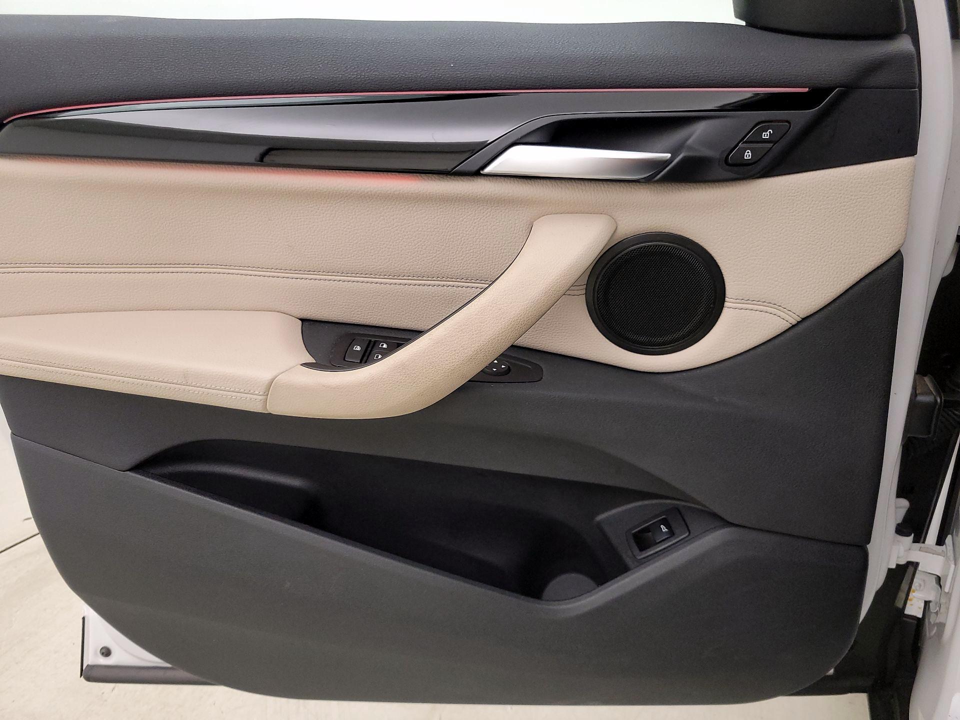 Thumbnail: 2020 BMW X1 - 12