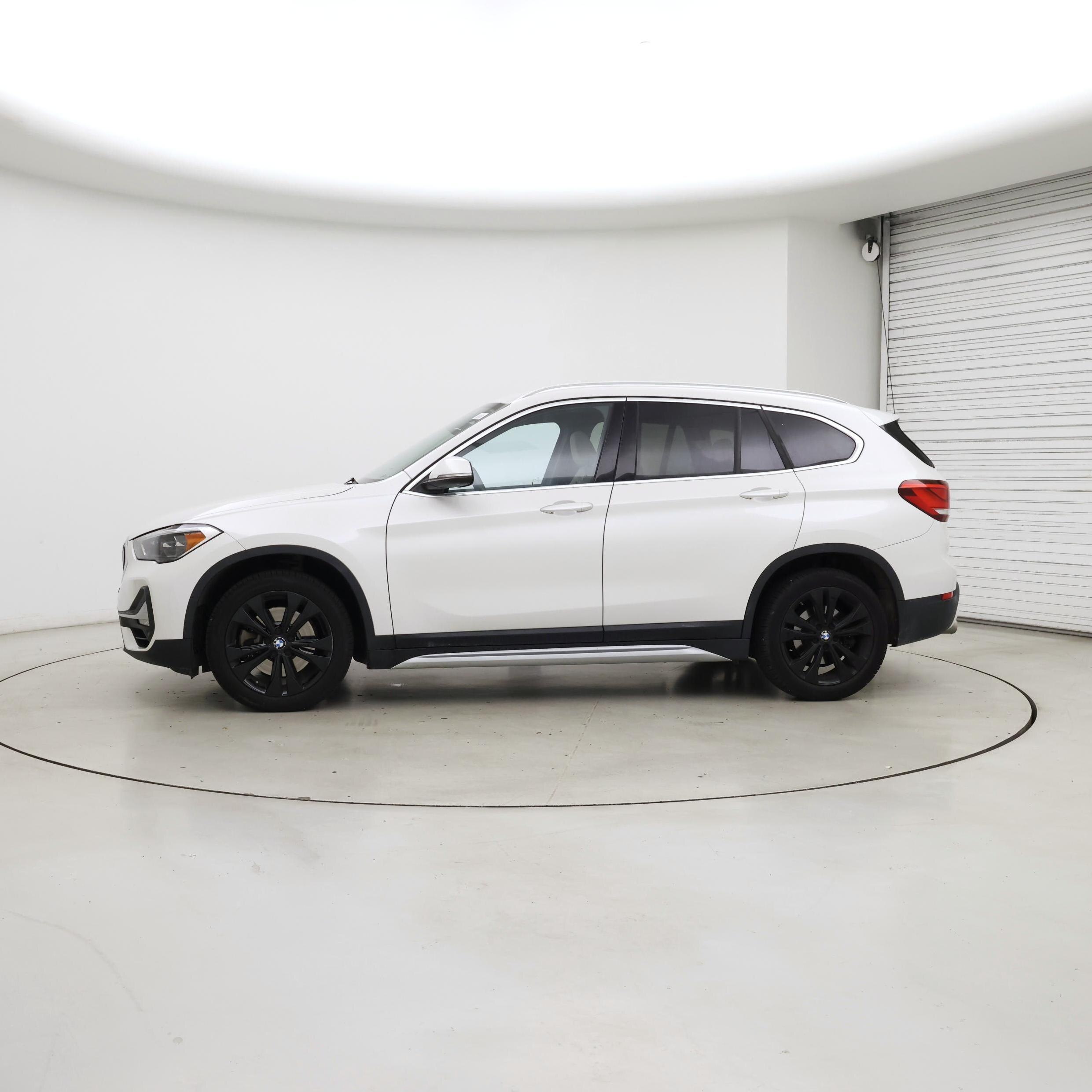 Thumbnail: 2020 BMW X1 - 3