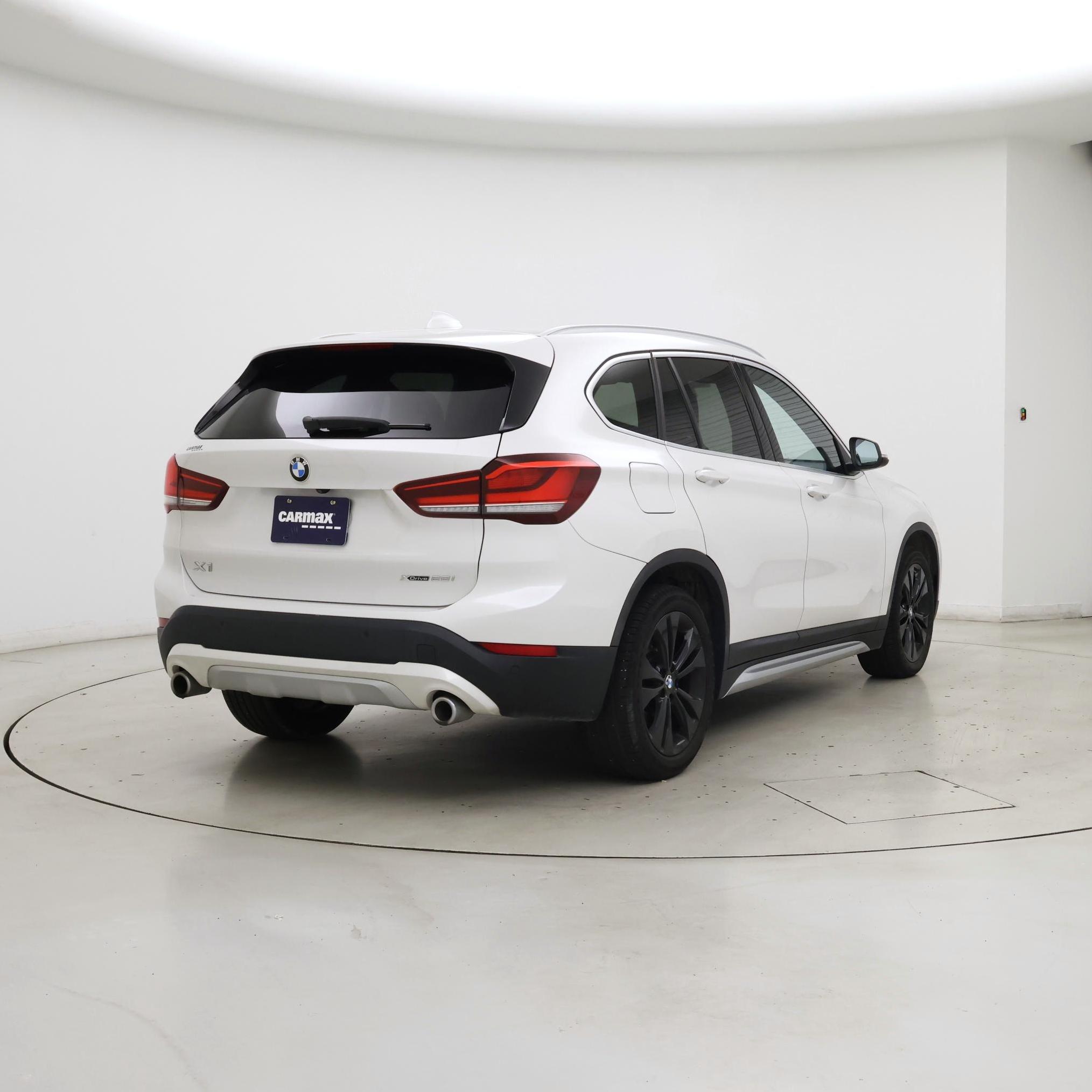Thumbnail: 2020 BMW X1 - 8
