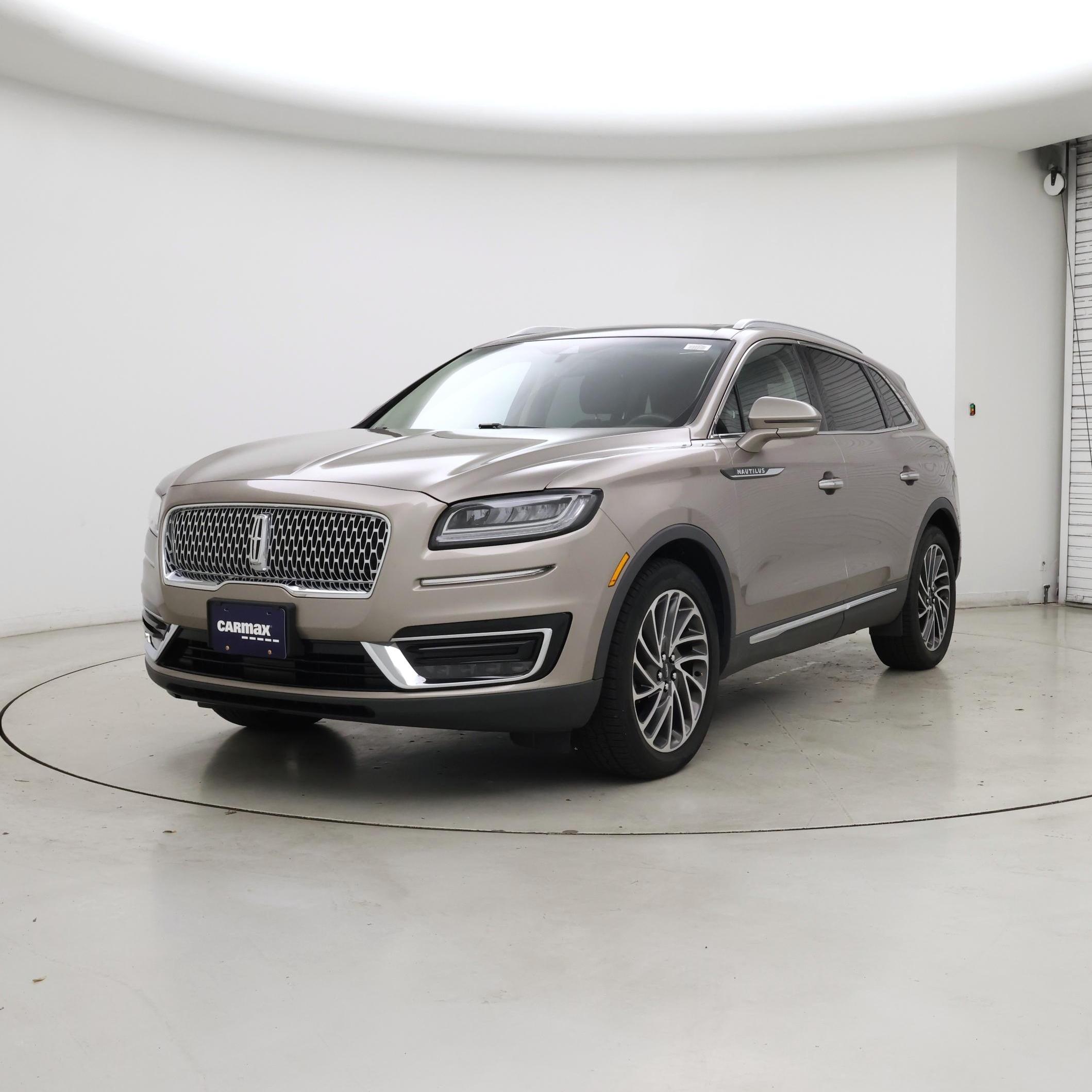 Thumbnail: 2019 Lincoln Nautilus - 4