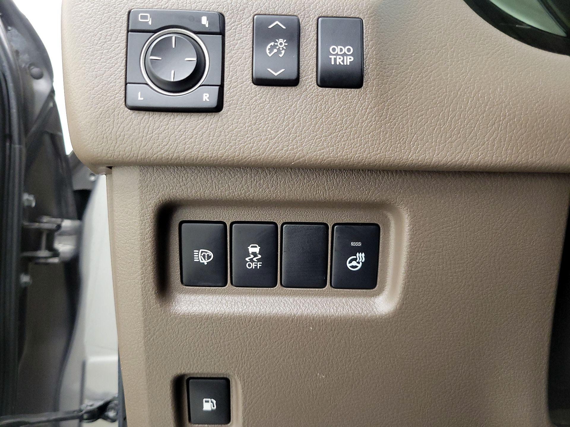 Thumbnail: 2014 Lexus GX - 13