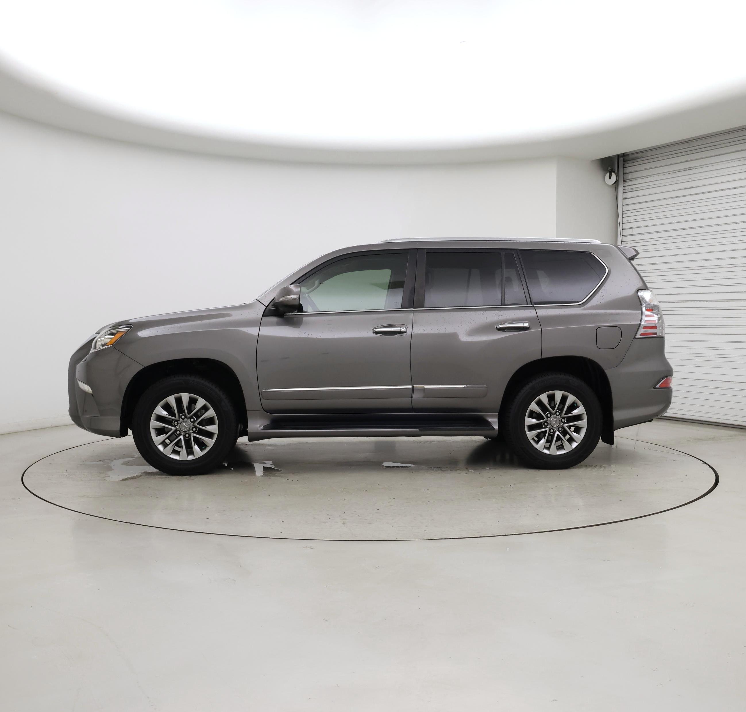 Thumbnail: 2014 Lexus GX - 3