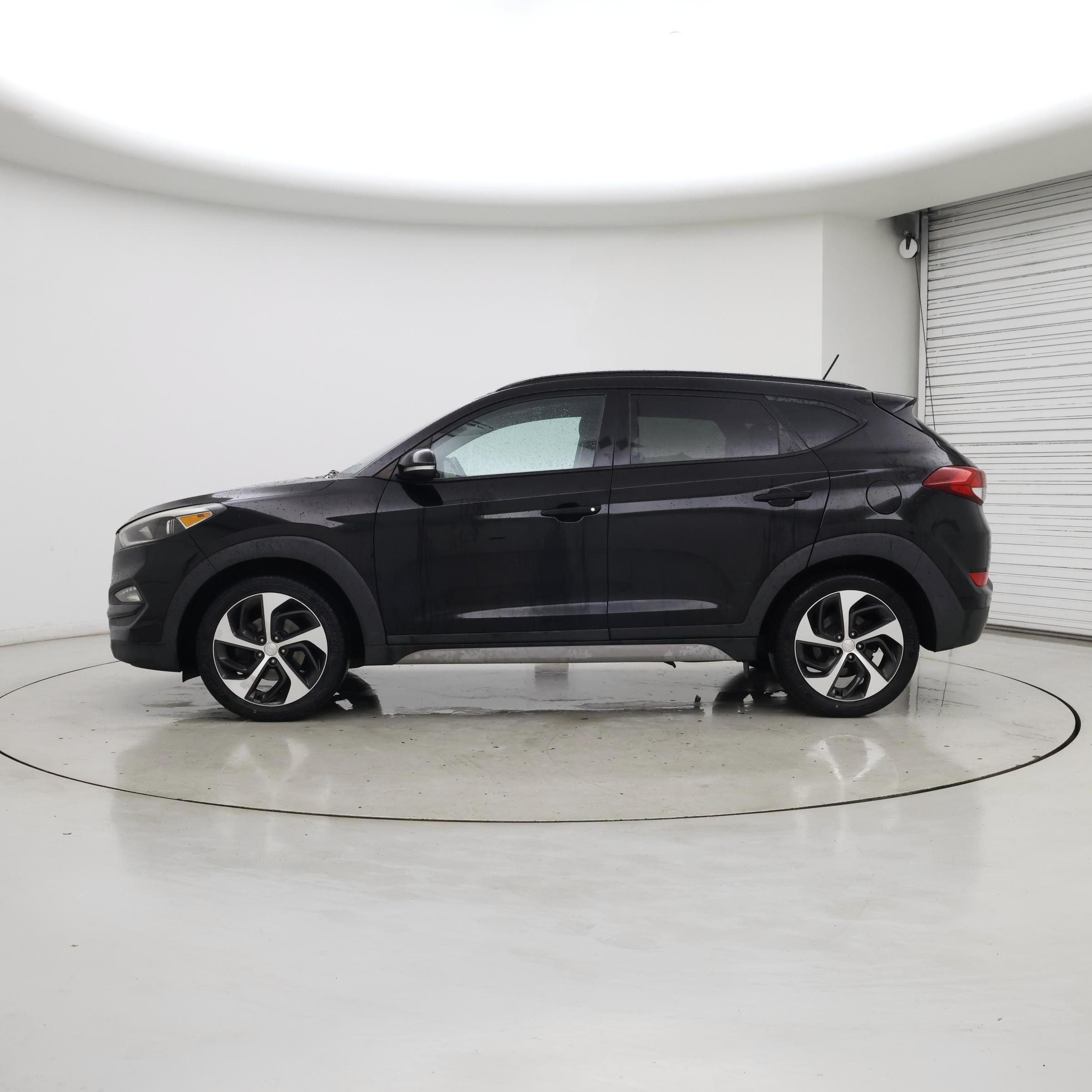 Thumbnail: 2017 Hyundai Tucson - 3