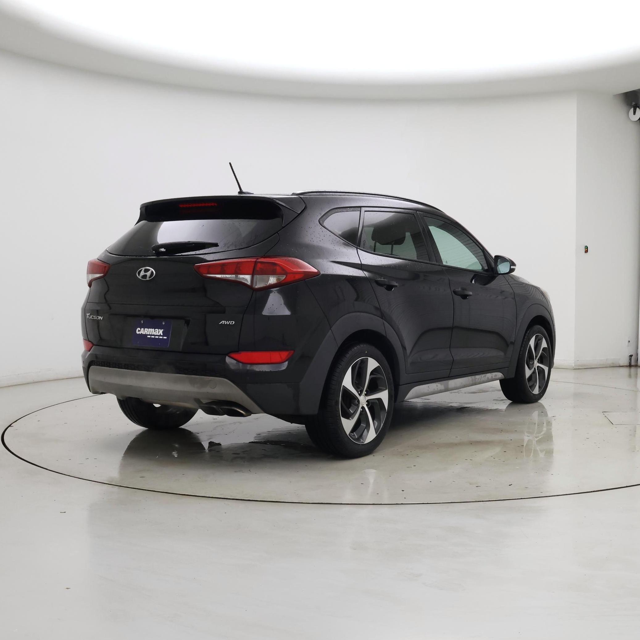 Thumbnail: 2017 Hyundai Tucson - 8