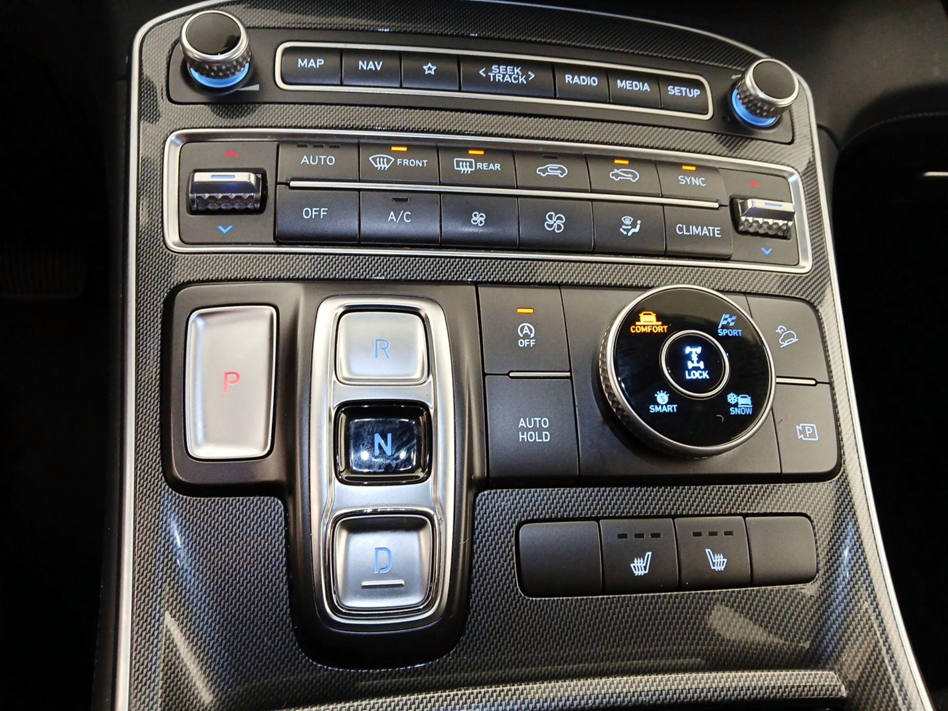 Thumbnail: 2022 Hyundai Santa Fe - 18