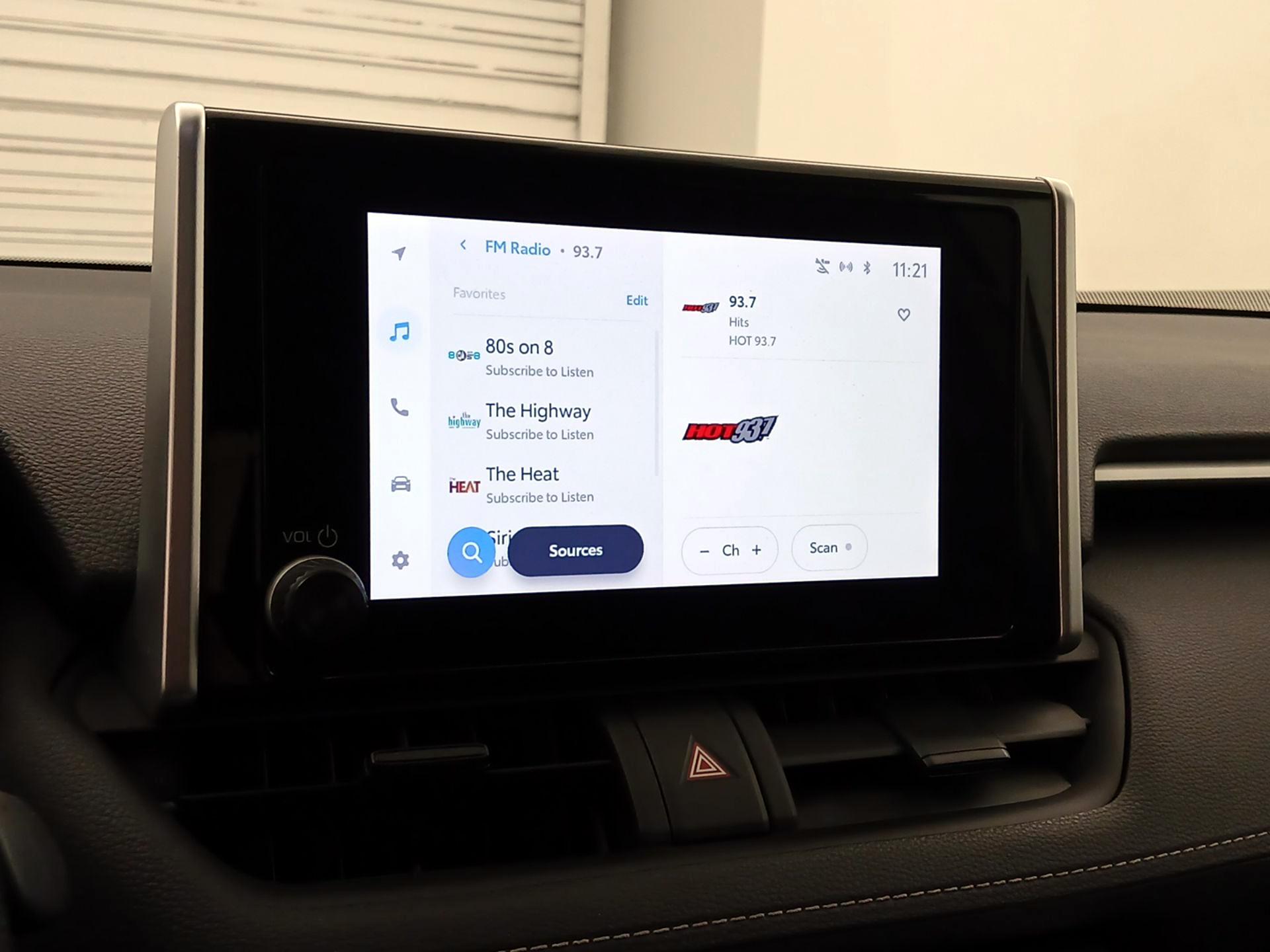 Thumbnail: 2023 Toyota RAV4 - 15