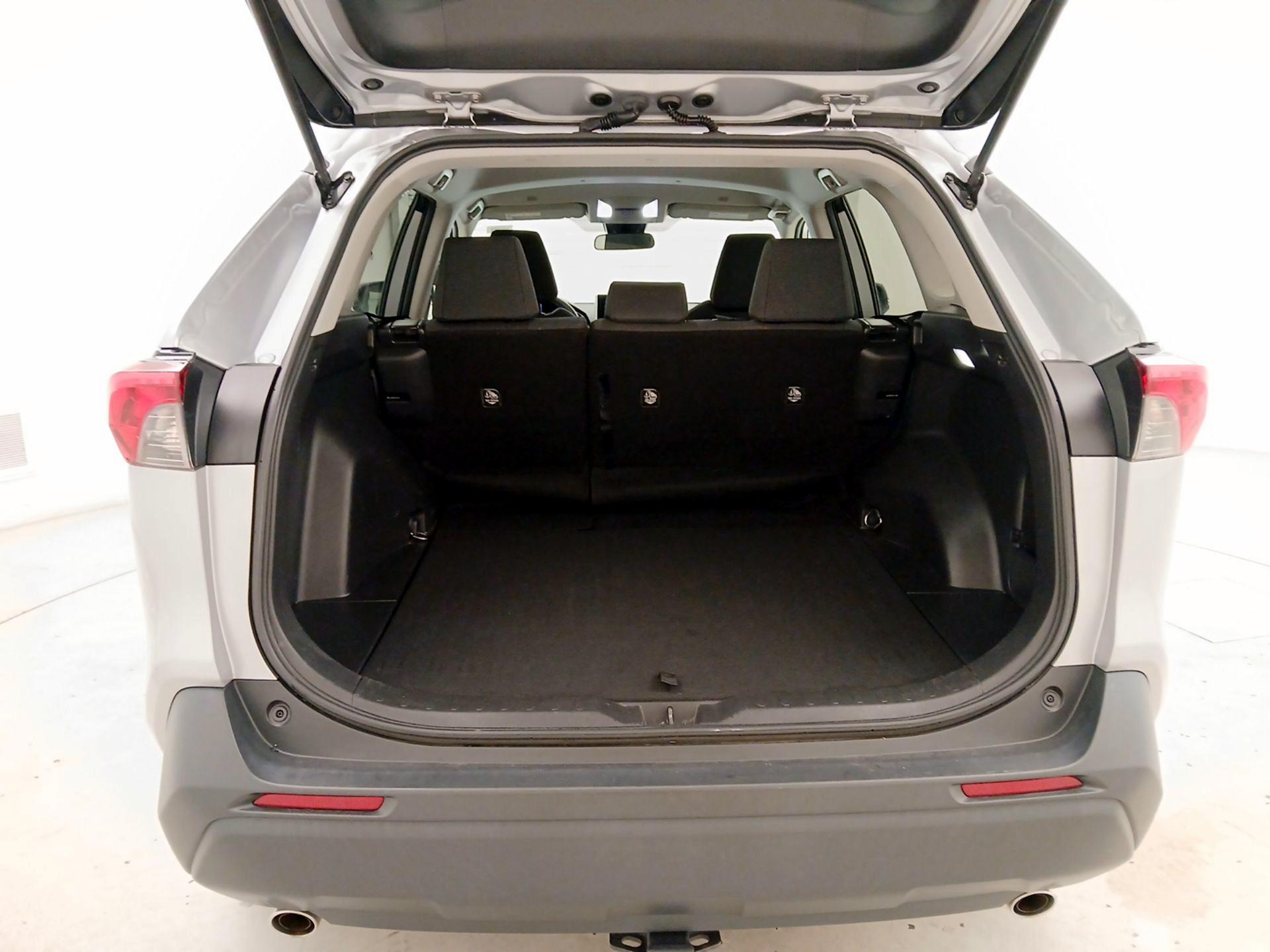 Thumbnail: 2023 Toyota RAV4 - 20