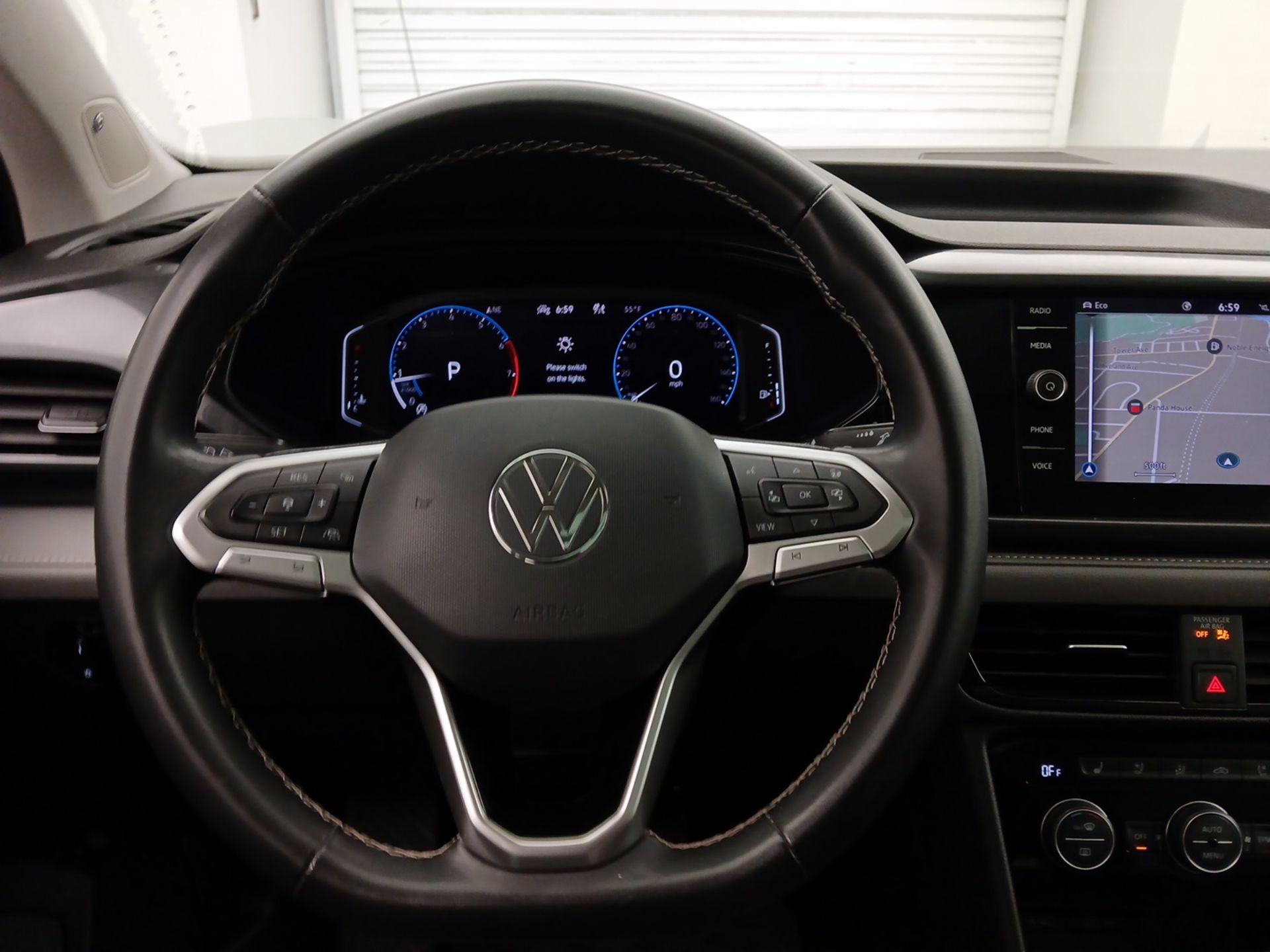 Thumbnail: 2022 Volkswagen Taos - 10