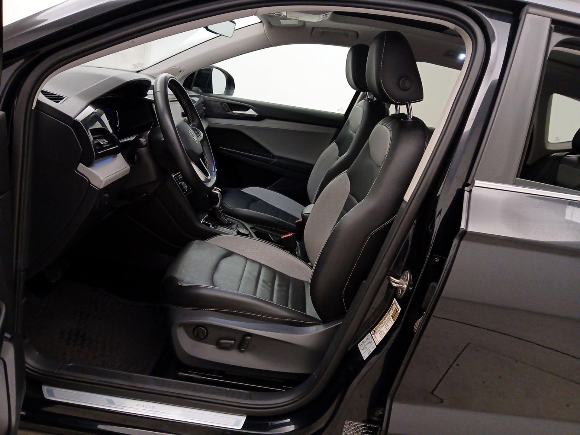 Thumbnail: 2022 Volkswagen Taos - 11