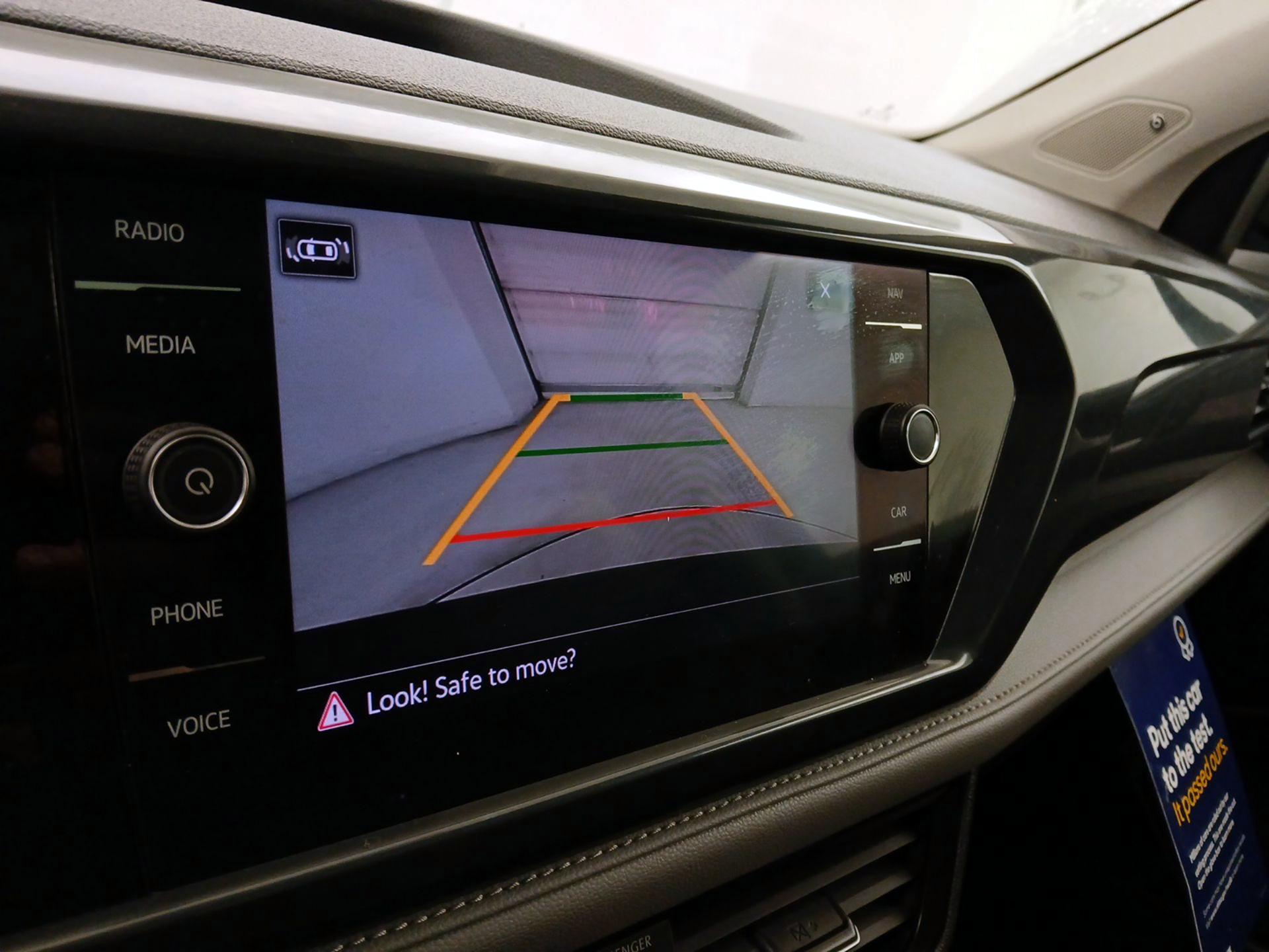 Thumbnail: 2022 Volkswagen Taos - 15