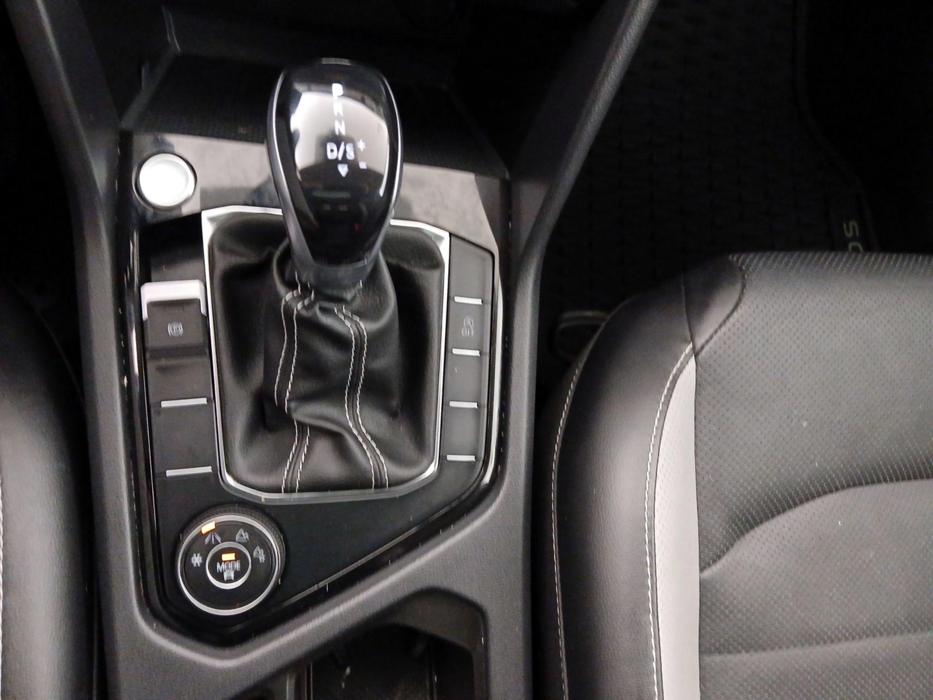 Thumbnail: 2022 Volkswagen Taos - 18