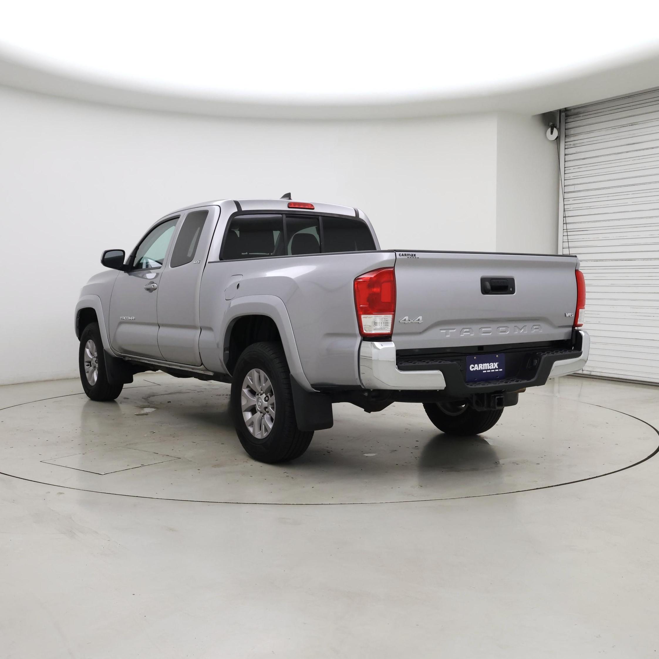 Thumbnail: 2016 Toyota Tacoma - 2