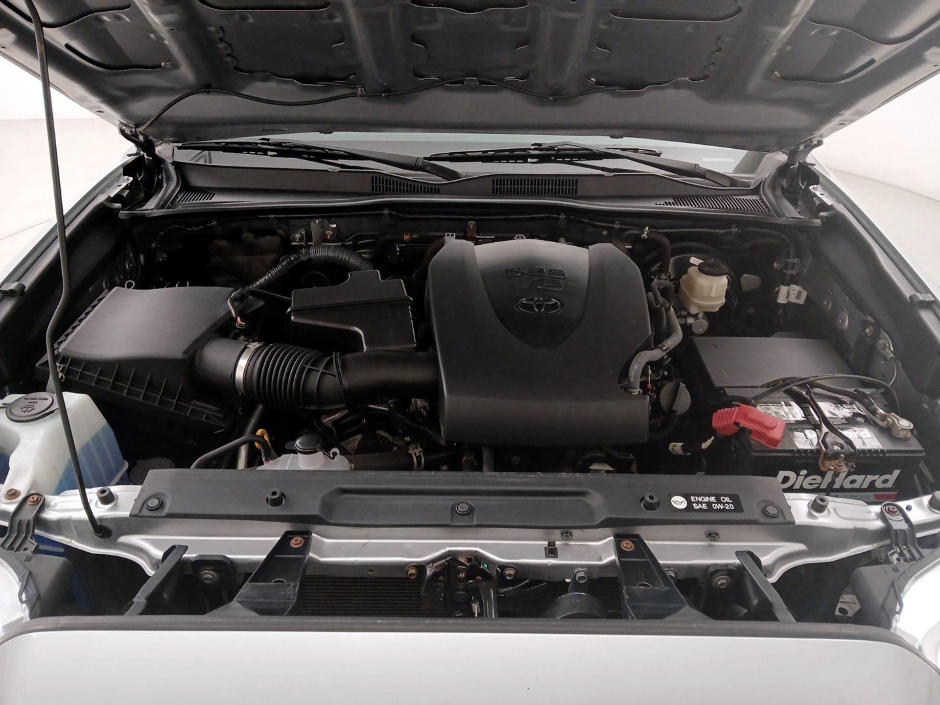 Thumbnail: 2016 Toyota Tacoma - 20