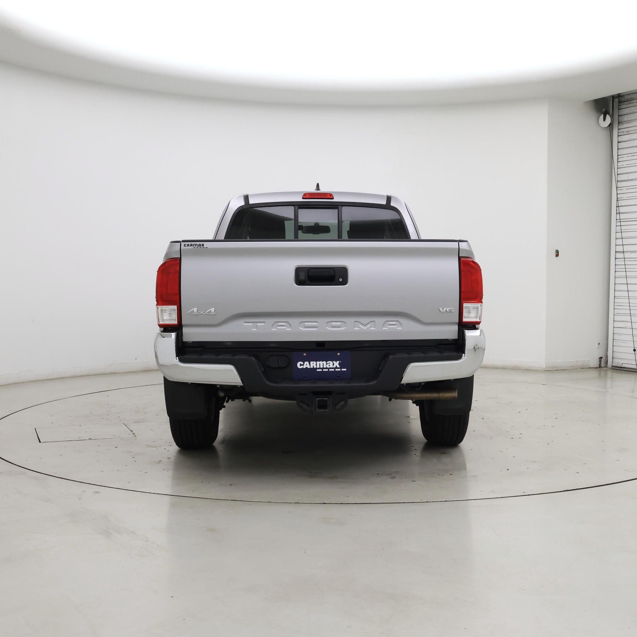 Thumbnail: 2016 Toyota Tacoma - 6