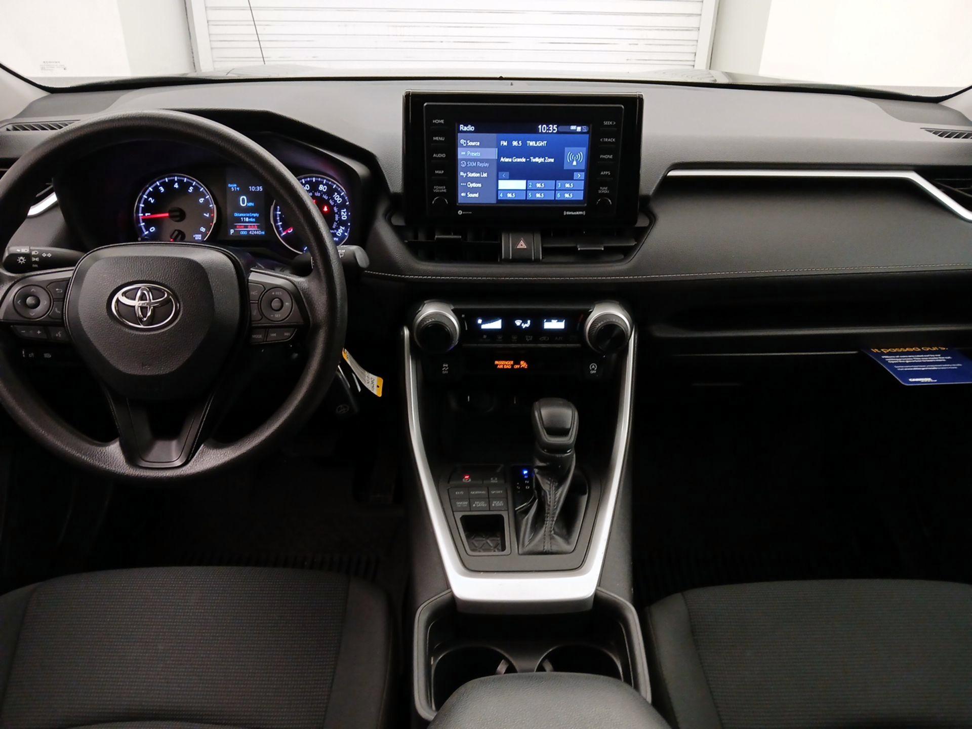 Thumbnail: 2021 Toyota RAV4 - 9