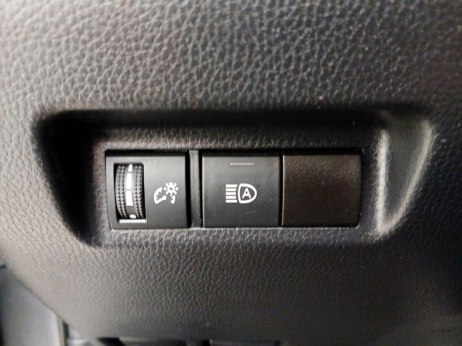 Thumbnail: 2021 Toyota RAV4 - 13