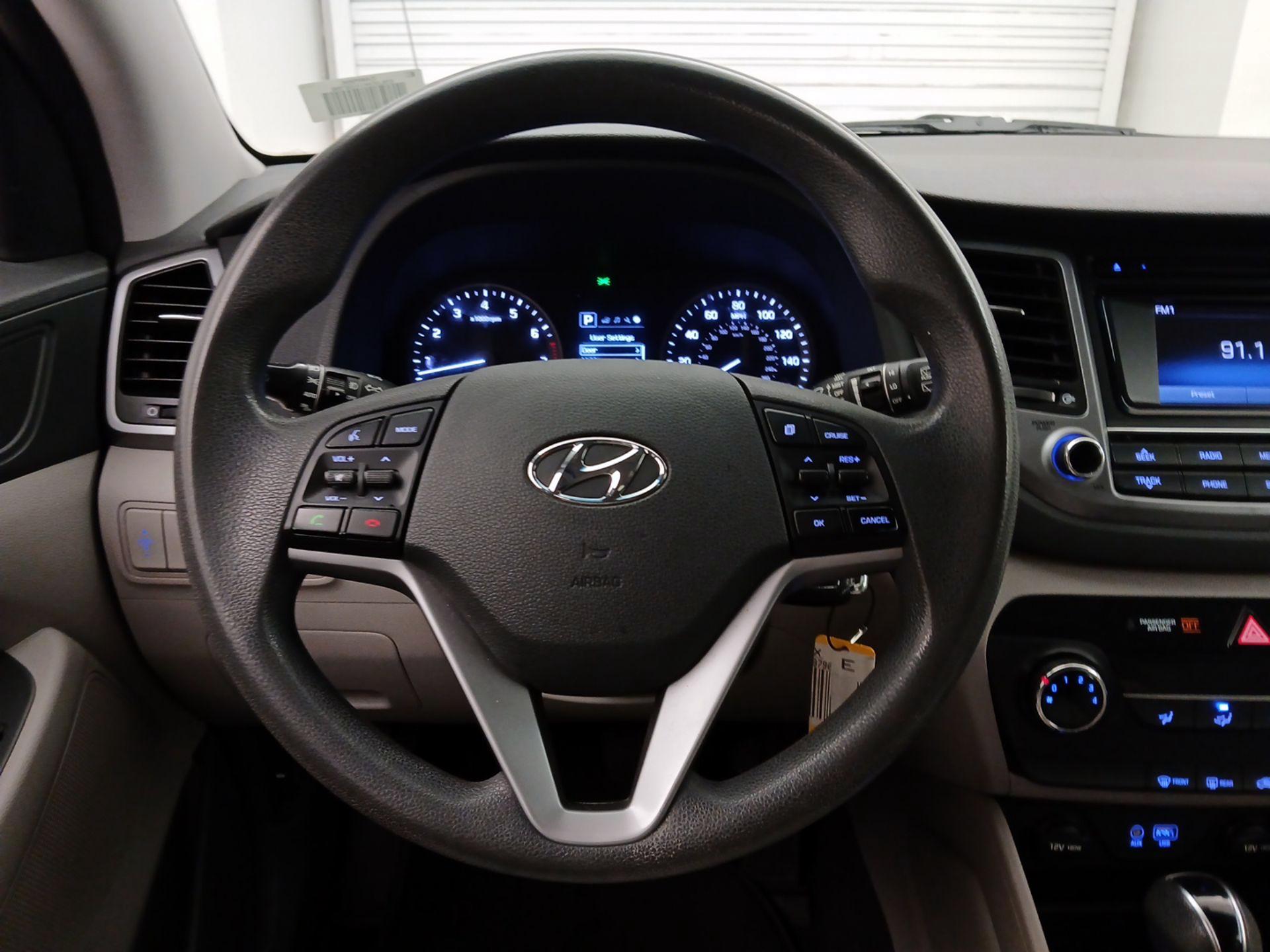 Thumbnail: 2017 Hyundai Tucson - 10