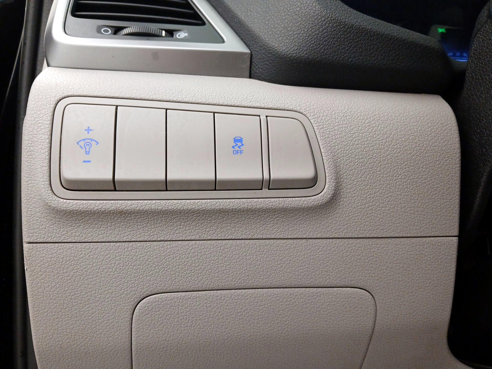 Thumbnail: 2017 Hyundai Tucson - 13