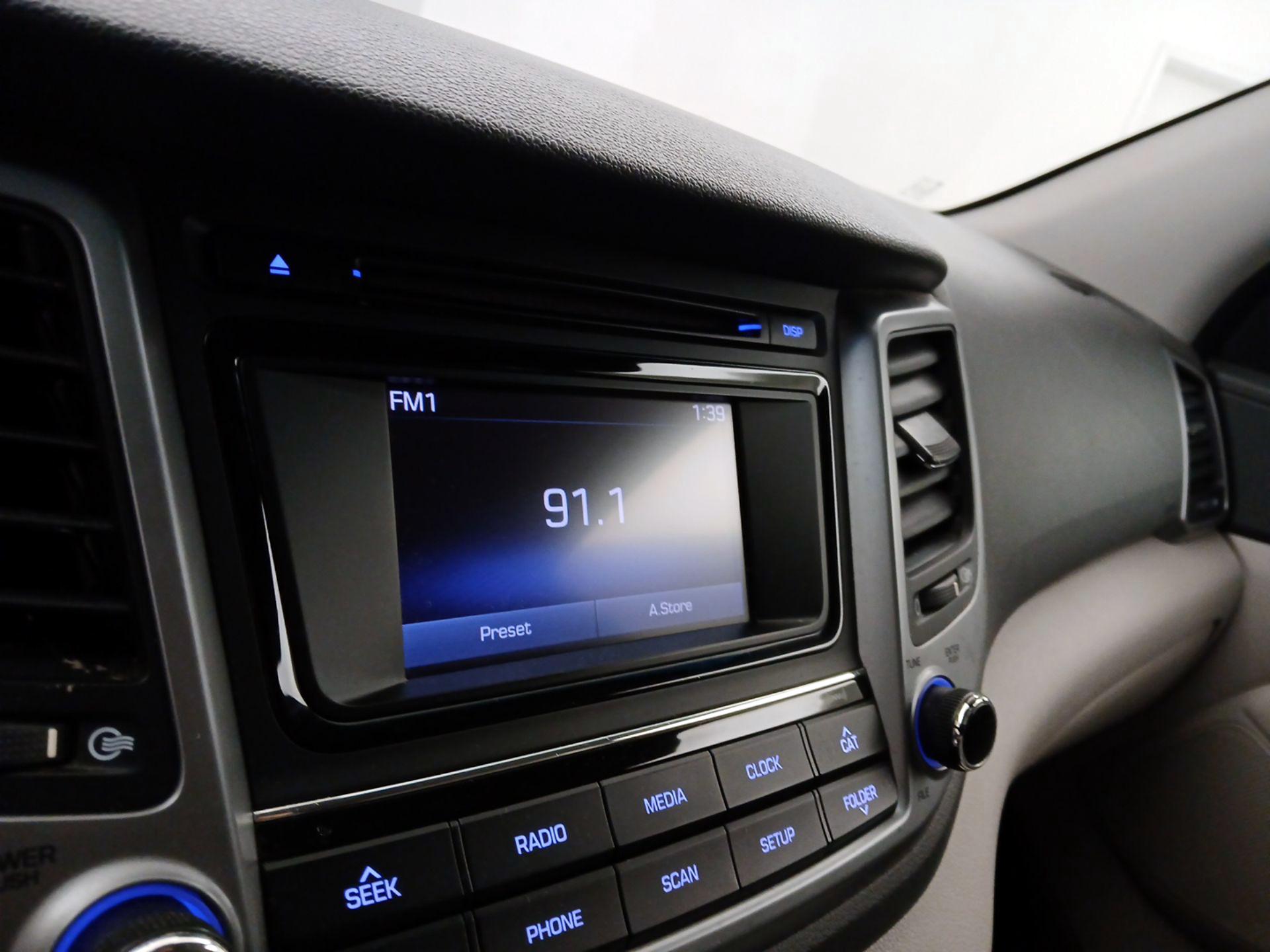 Thumbnail: 2017 Hyundai Tucson - 15