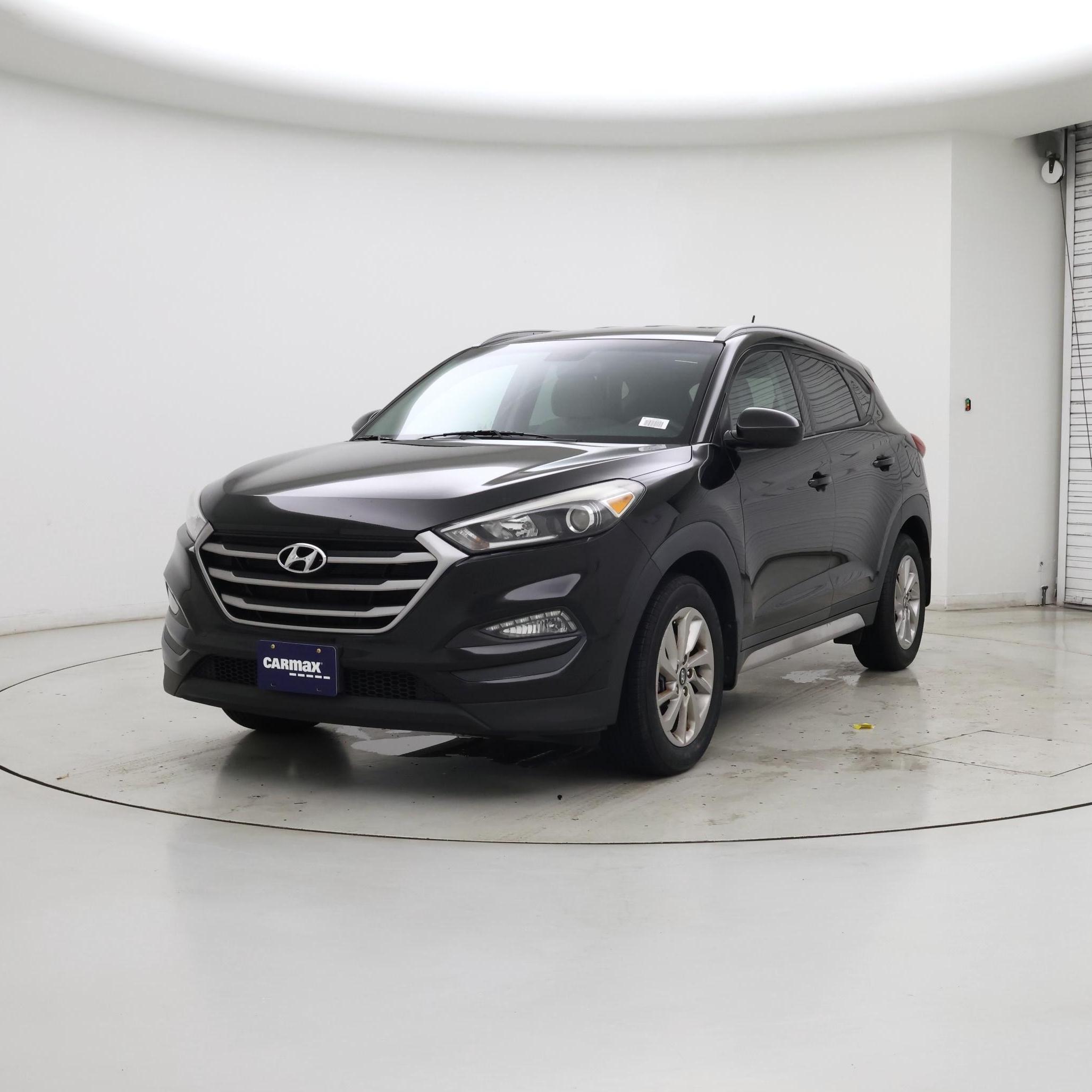 Thumbnail: 2017 Hyundai Tucson - 4