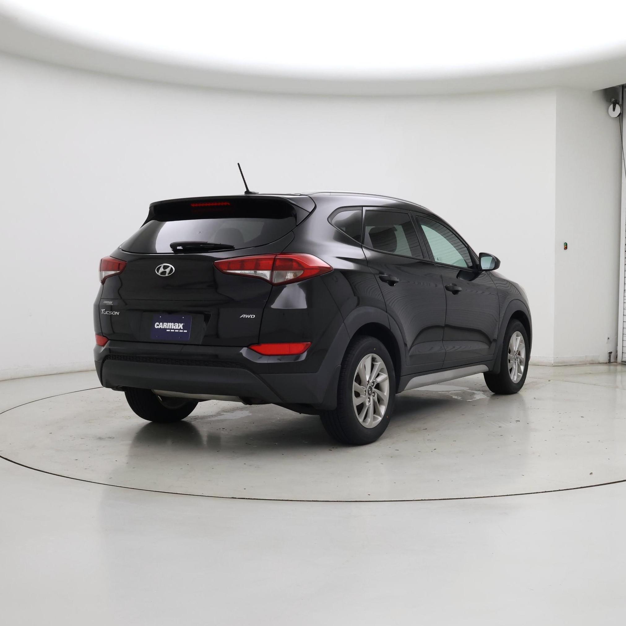 Thumbnail: 2017 Hyundai Tucson - 8