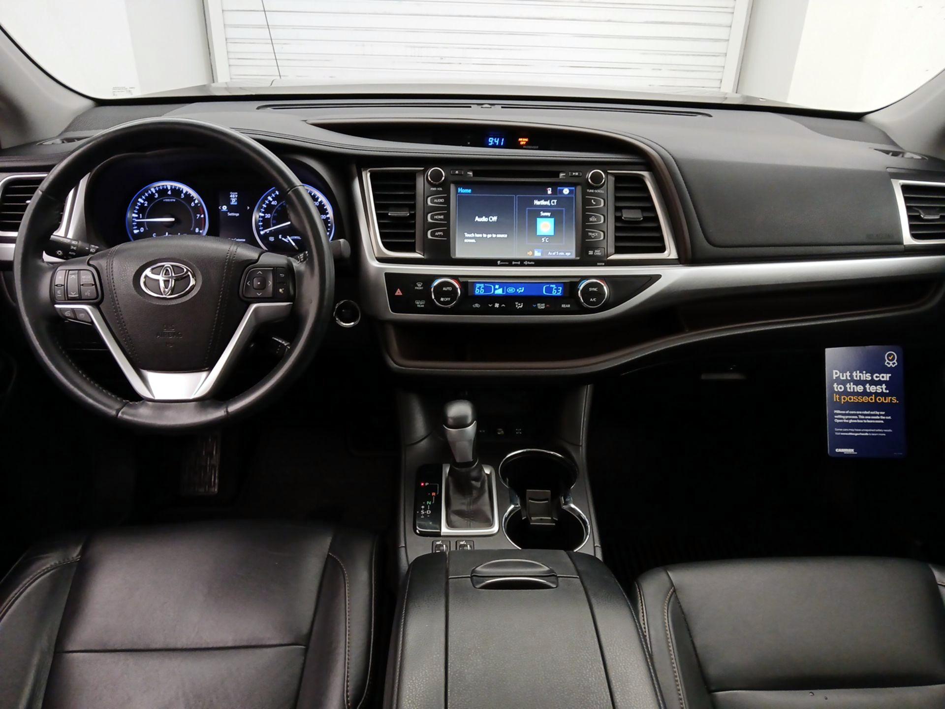 Thumbnail: 2016 Toyota Highlander - 9