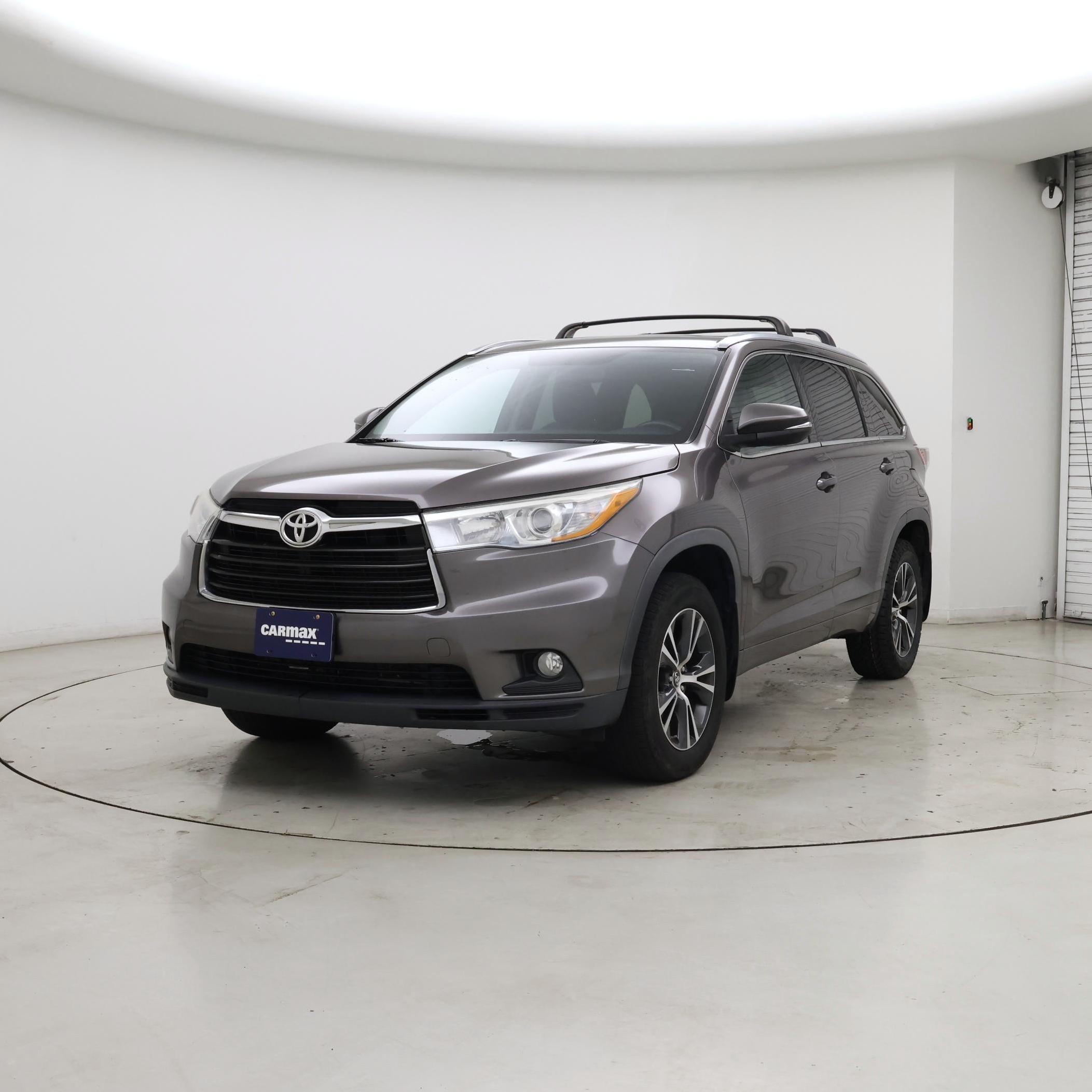 Thumbnail: 2016 Toyota Highlander - 4