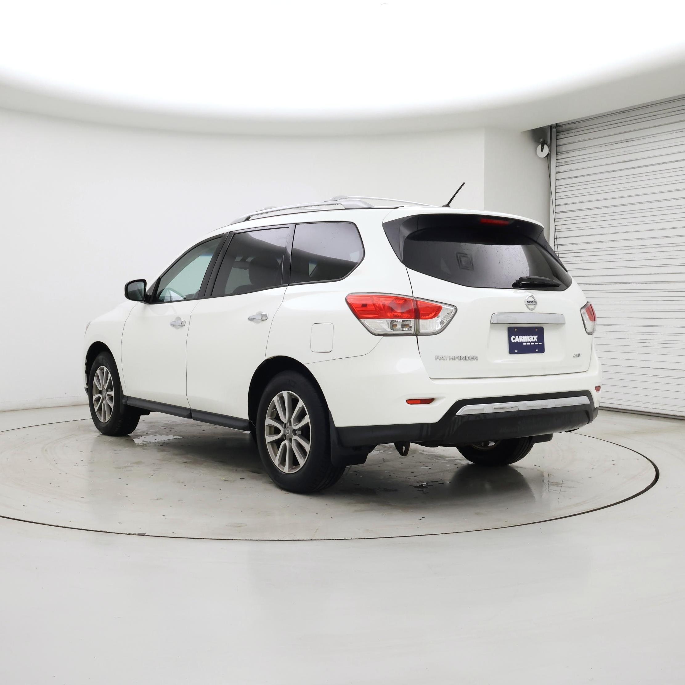 Thumbnail: 2015 Nissan Pathfinder - 2