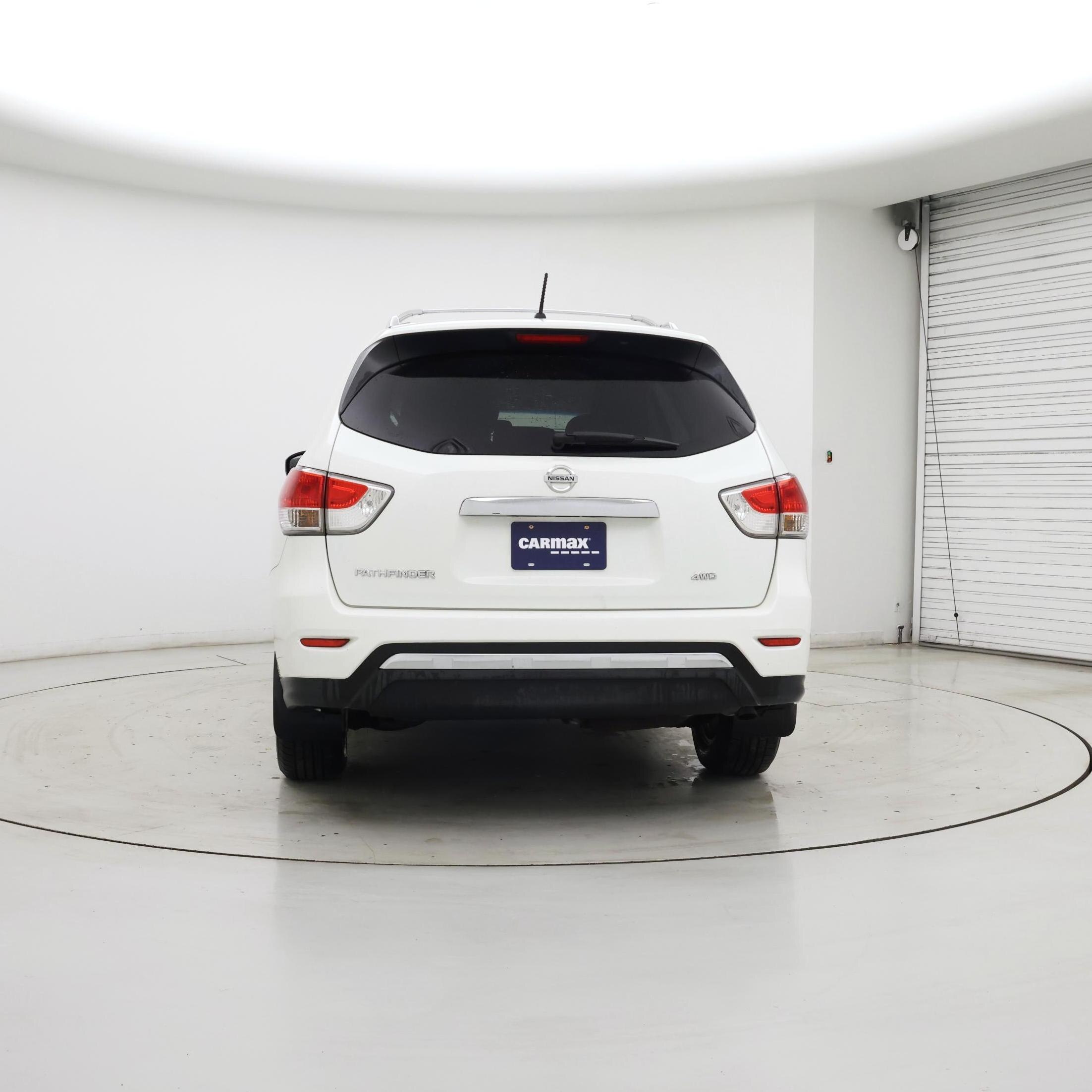 Thumbnail: 2015 Nissan Pathfinder - 6