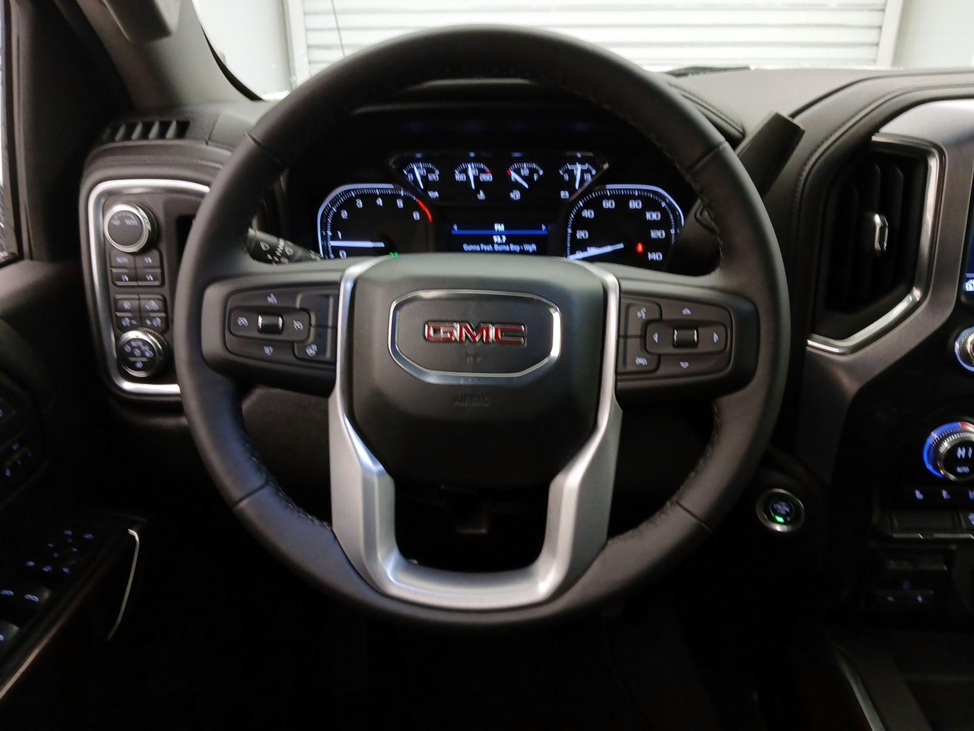 Thumbnail: 2022 GMC Sierra 2500 - 10