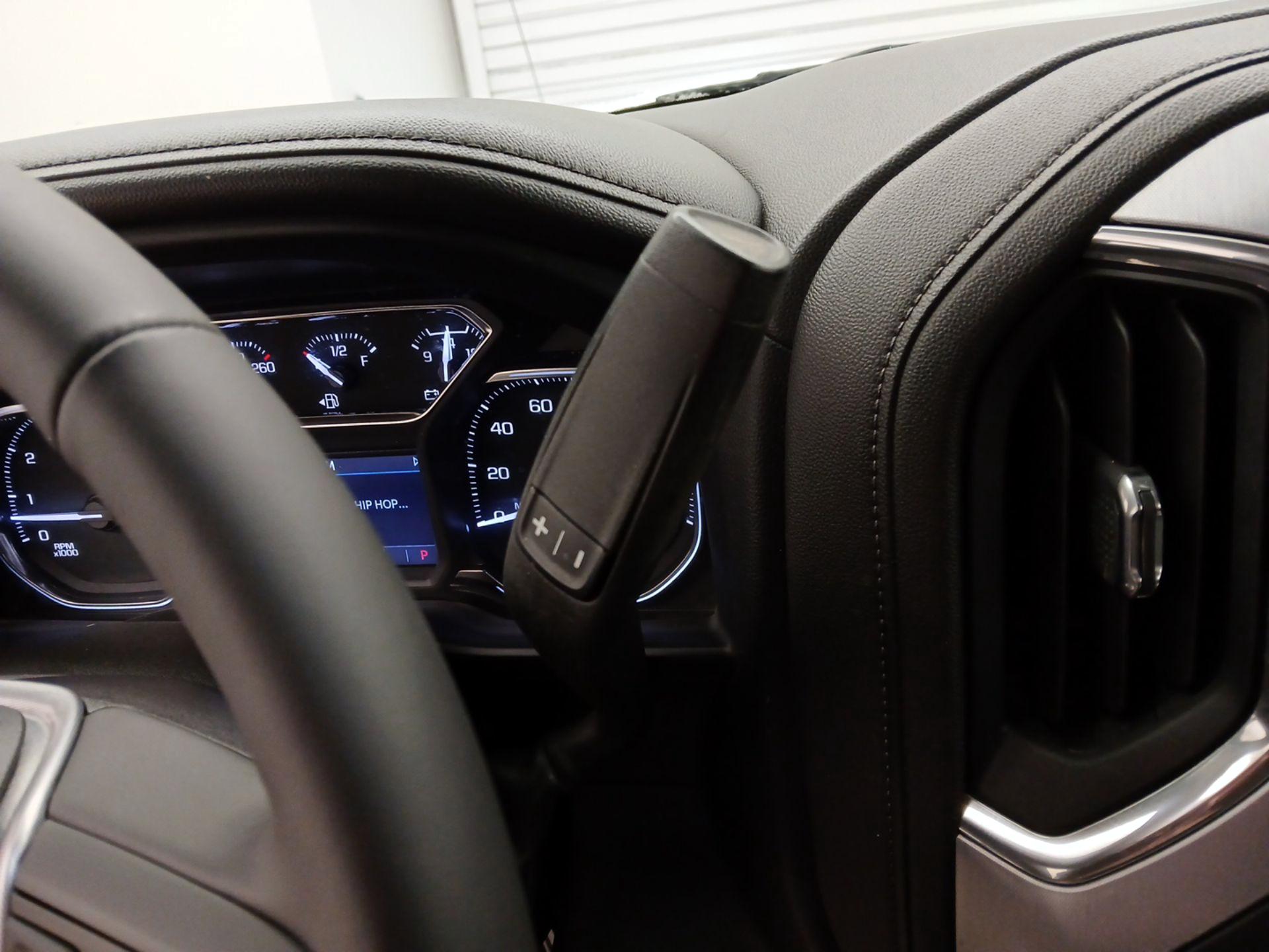 Thumbnail: 2022 GMC Sierra 2500 - 17