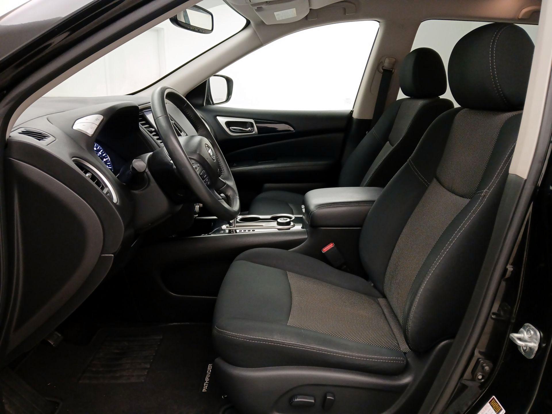 Thumbnail: 2018 Nissan Pathfinder - 11