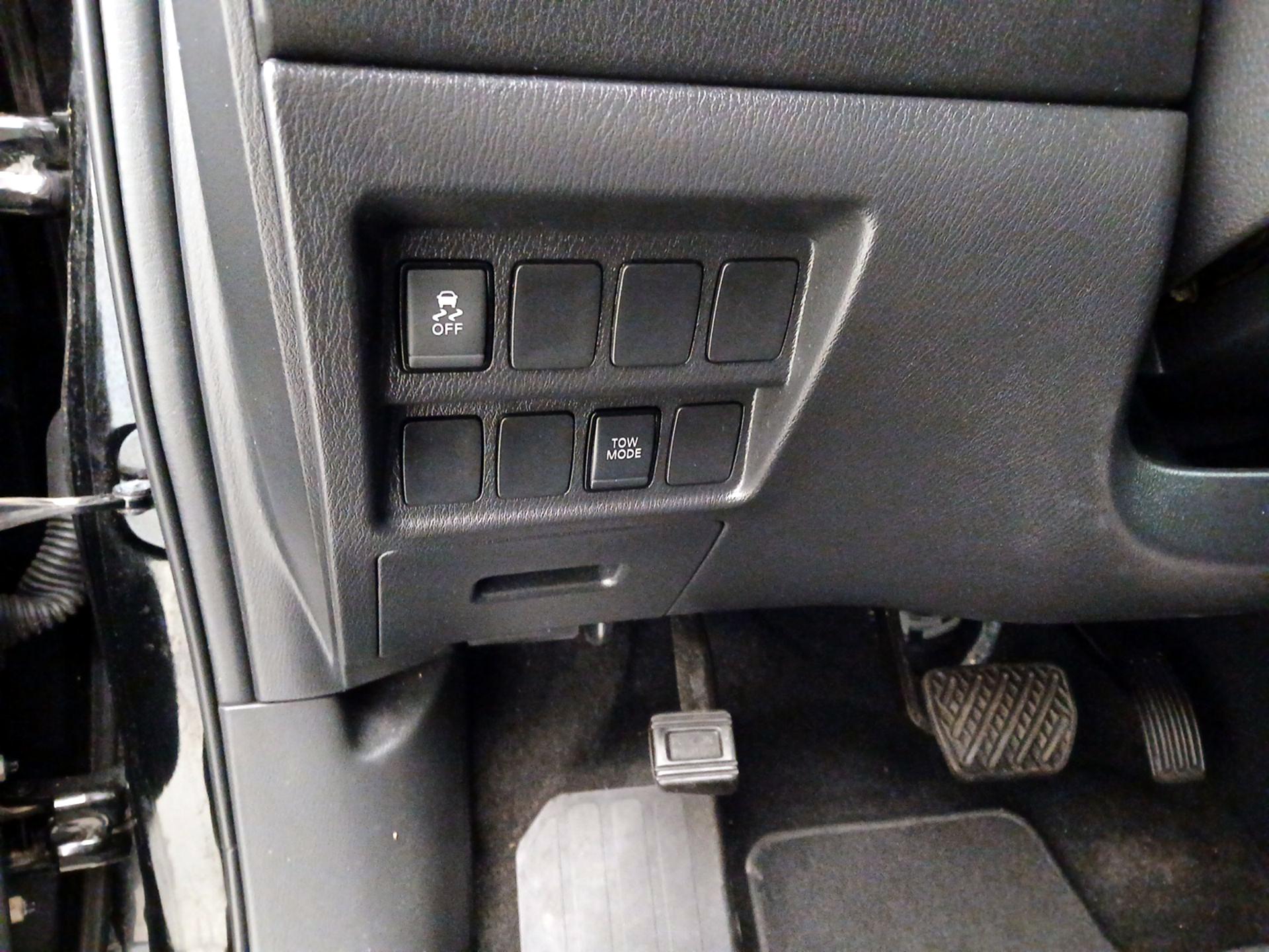 Thumbnail: 2018 Nissan Pathfinder - 13