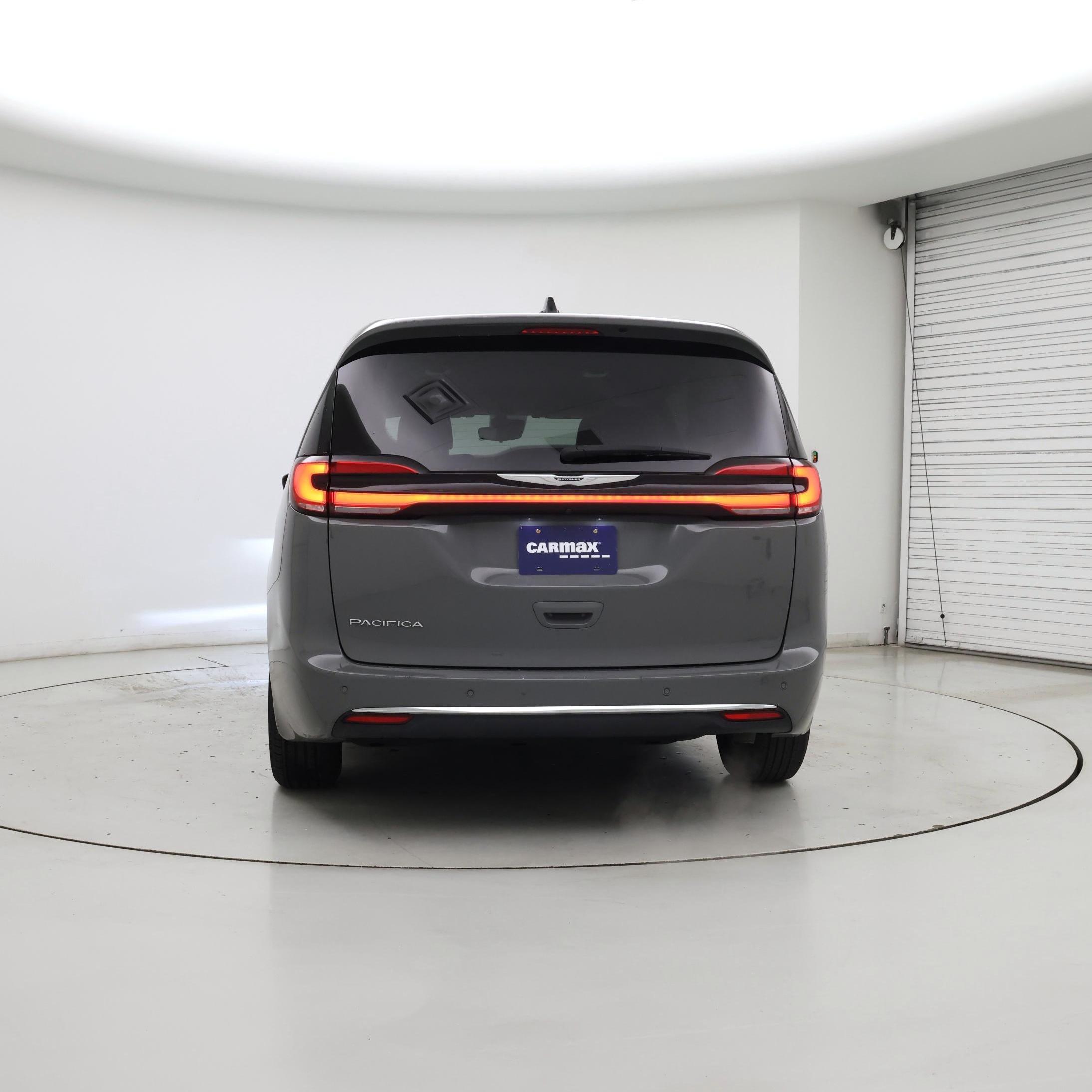 Thumbnail: 2023 Chrysler Pacifica - 6