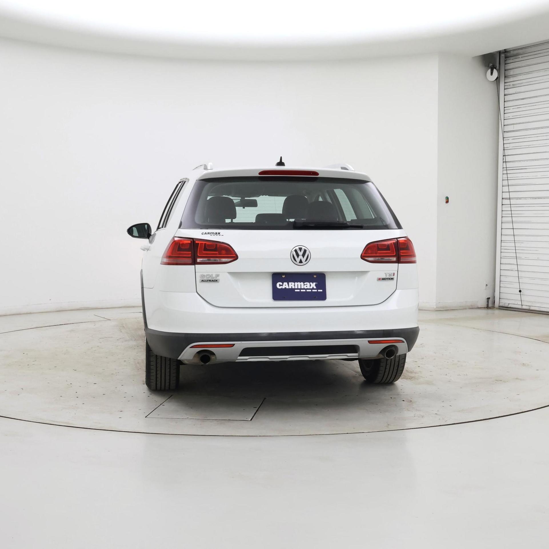 Thumbnail: 2017 Volkswagen Golf - 6