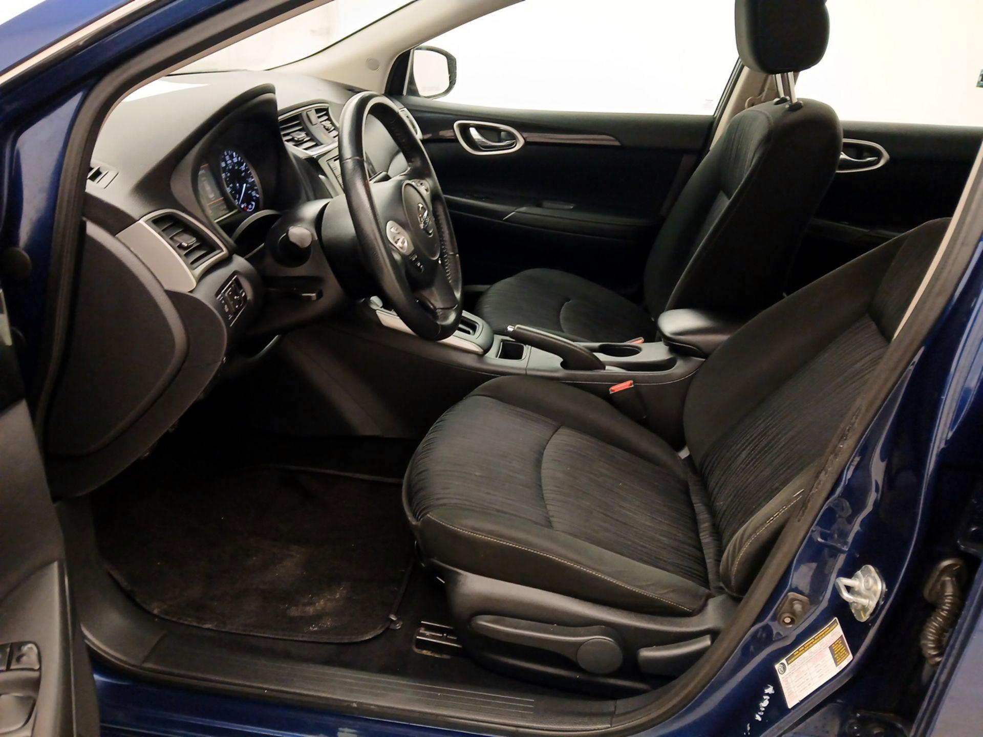 Thumbnail: 2019 Nissan Sentra - 11