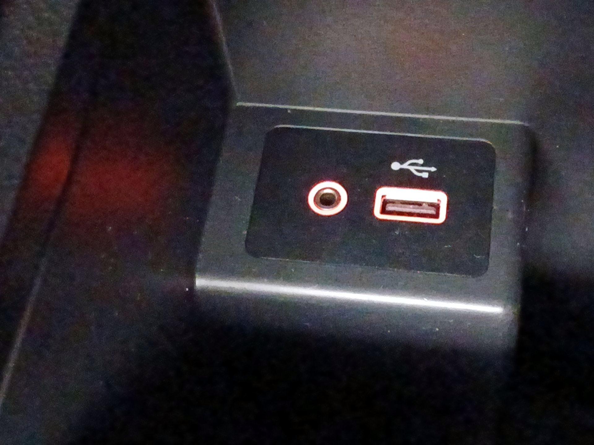 Thumbnail: 2019 Nissan Sentra - 18