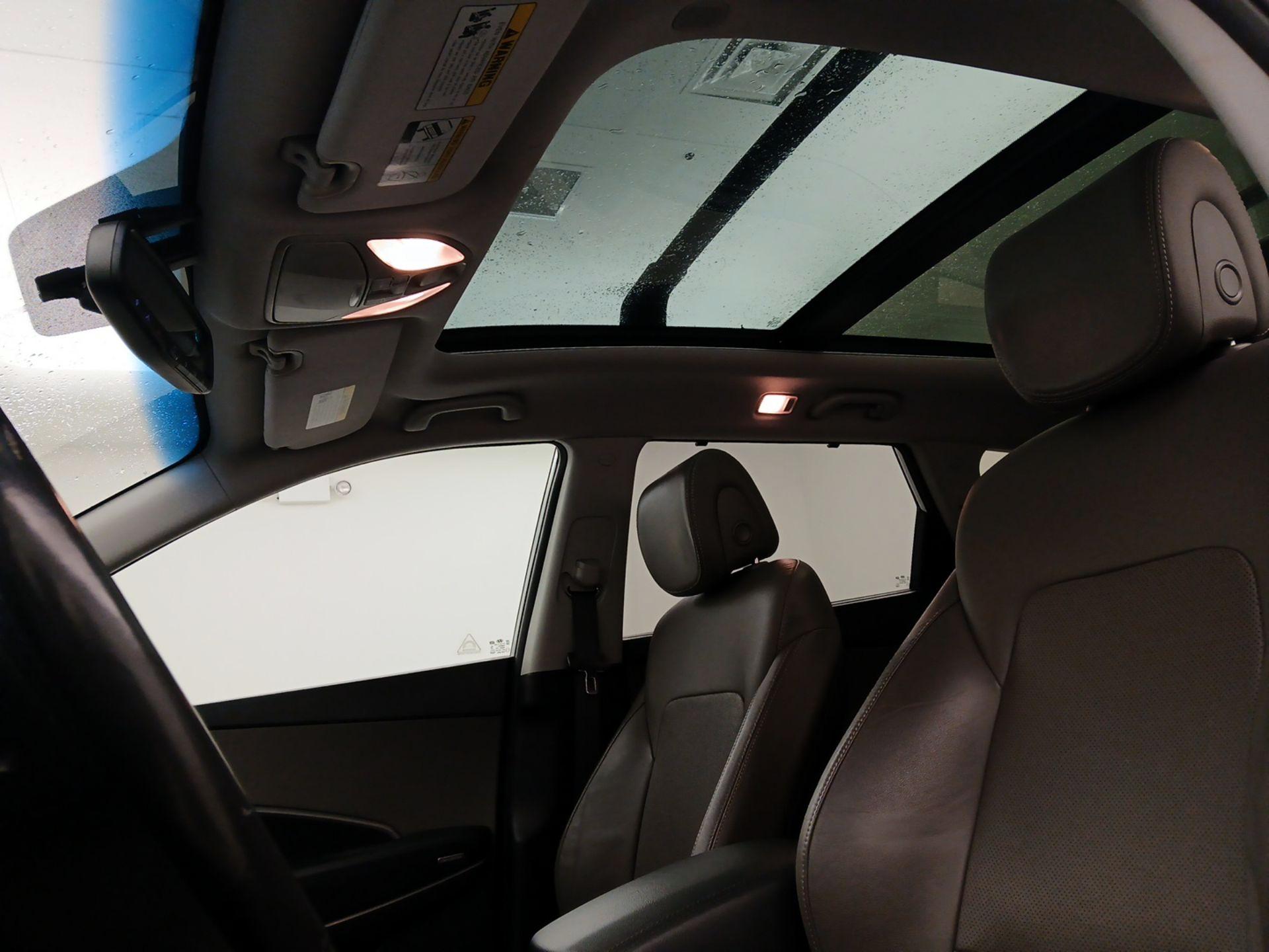 Thumbnail: 2015 Hyundai Santa Fe - 19