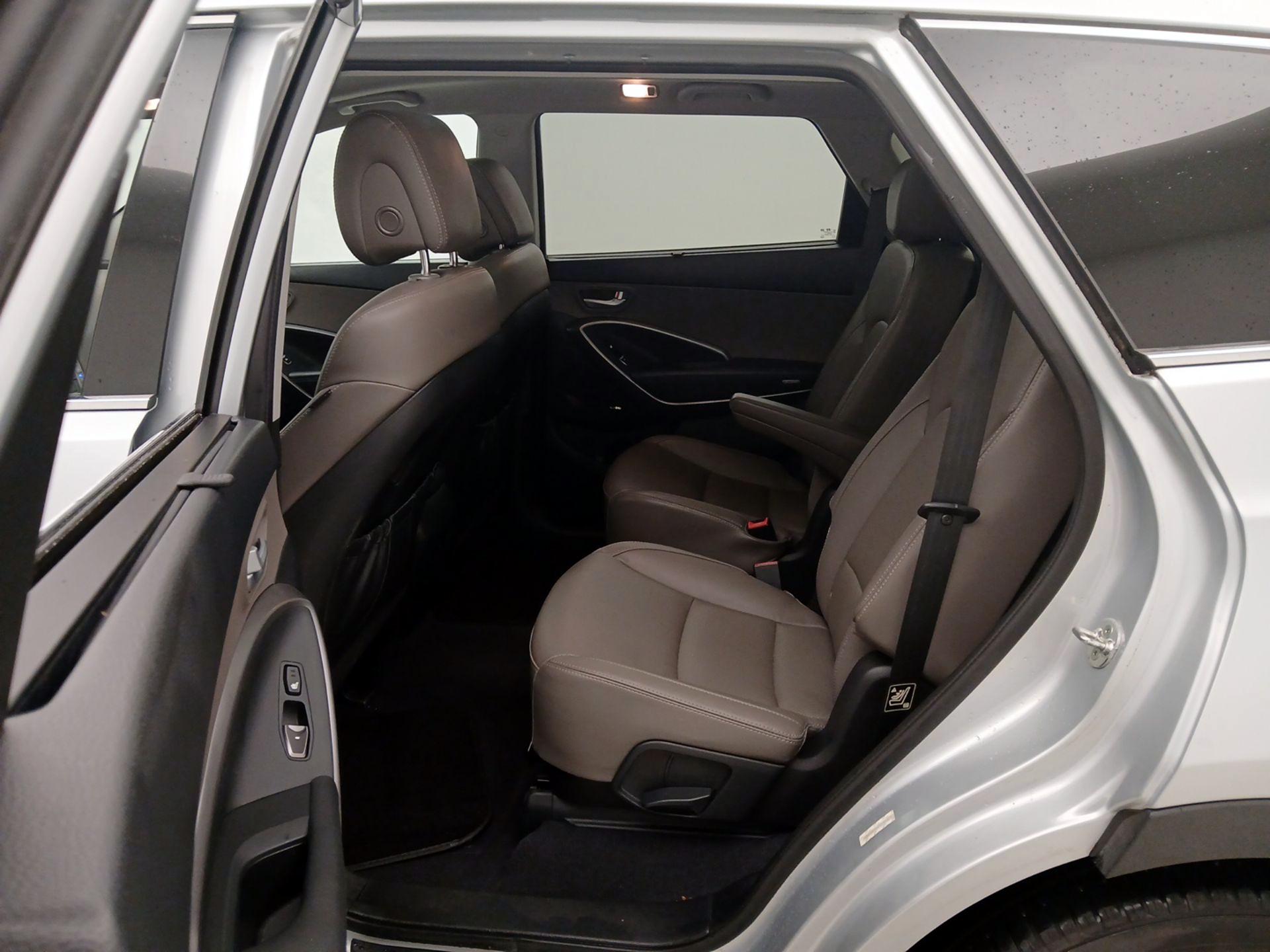 Thumbnail: 2015 Hyundai Santa Fe - 20