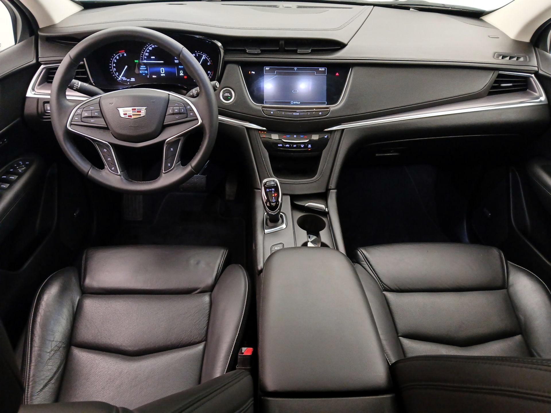 Thumbnail: 2017 Cadillac XT5 - 9